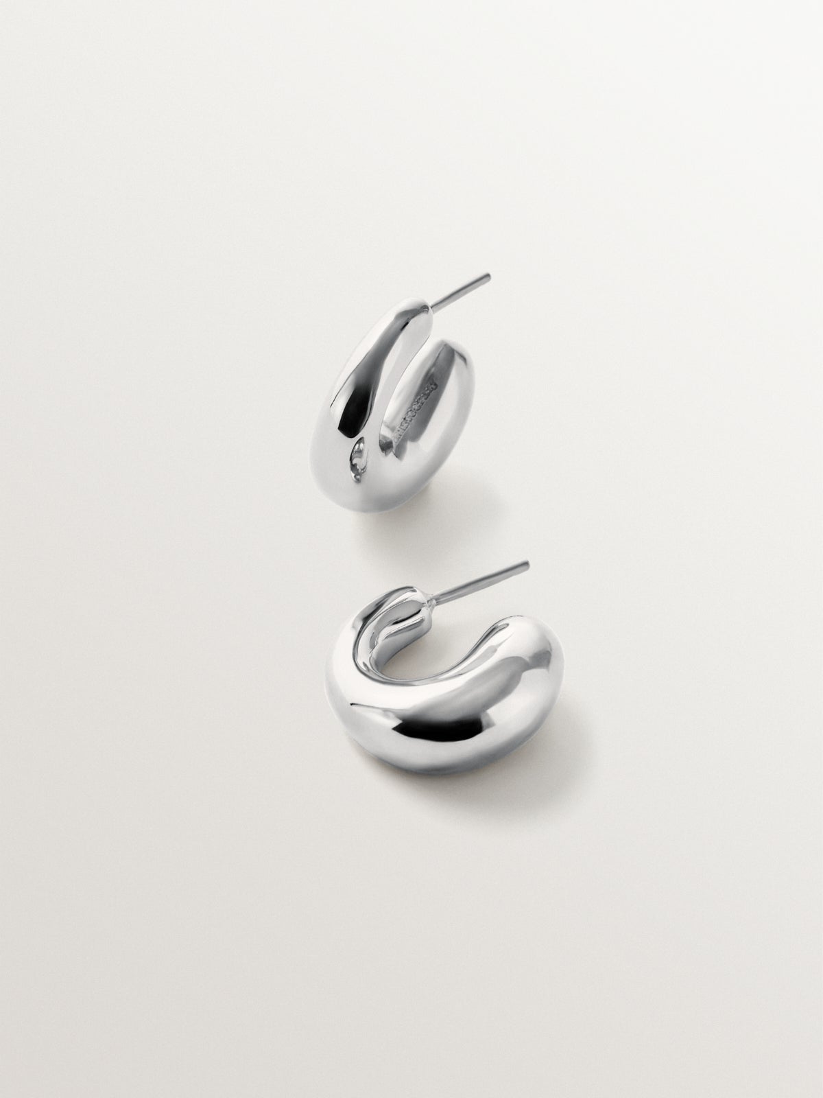 Small chunky hoop earrings made of 925 silver