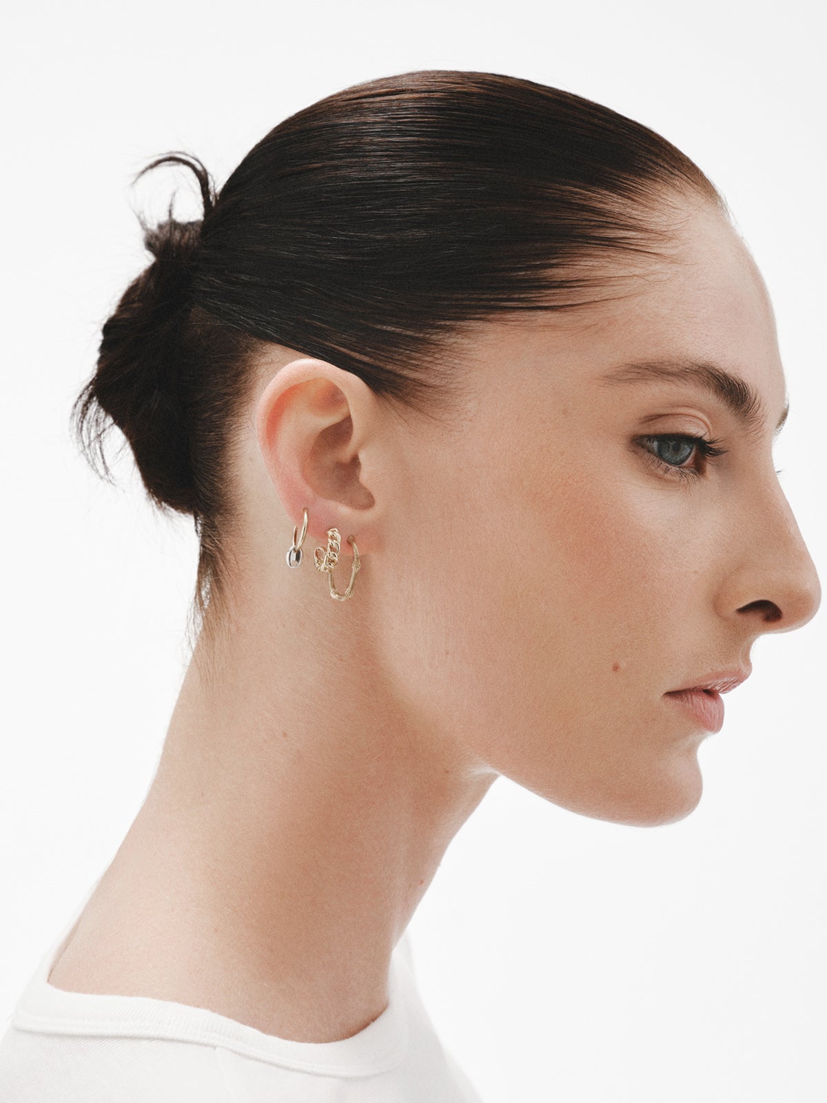 9K Yellow Gold Chain Textured Single Hoop Earring