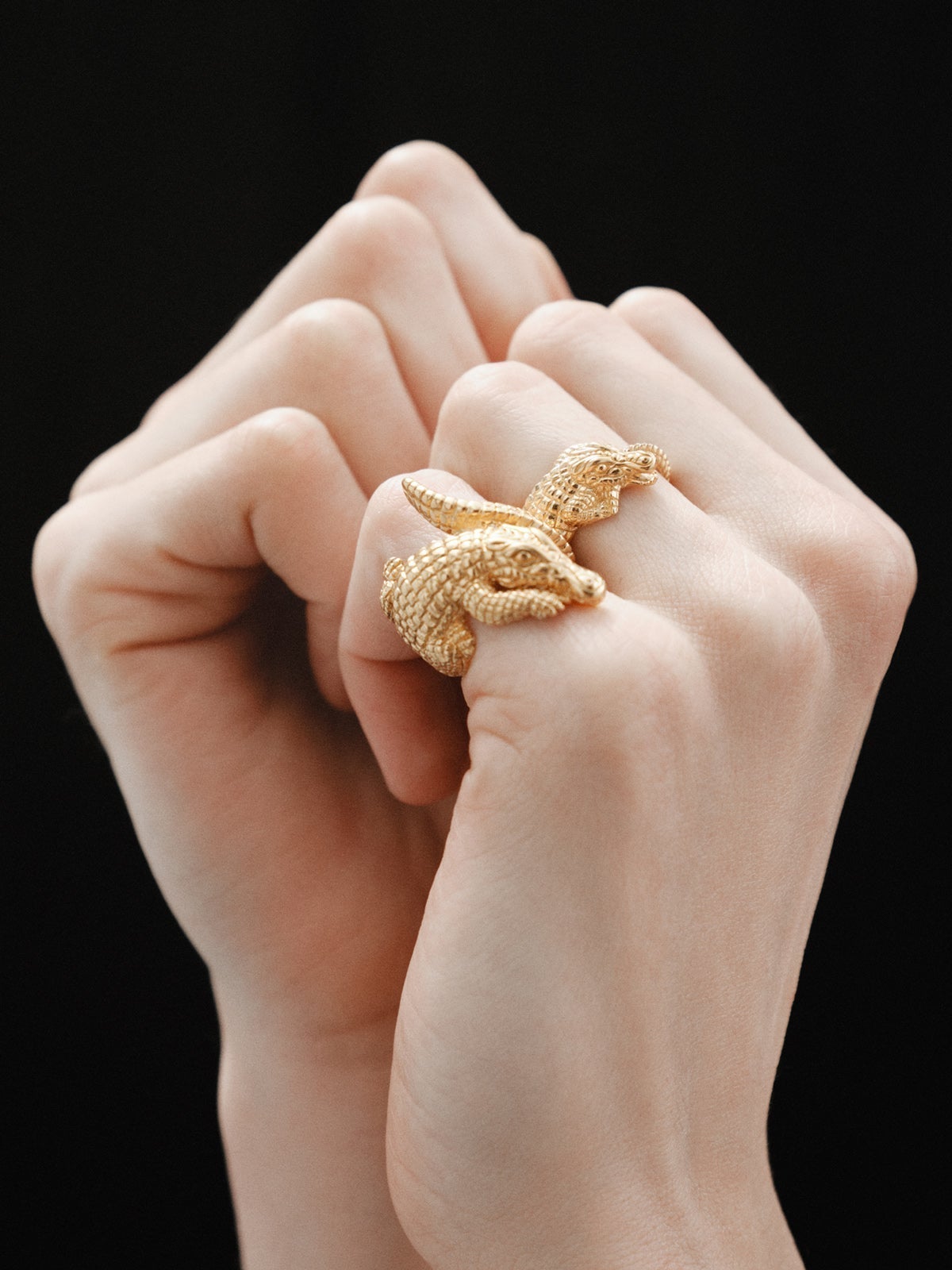 925 silver ring in 18K yellow gold with crocodile shape