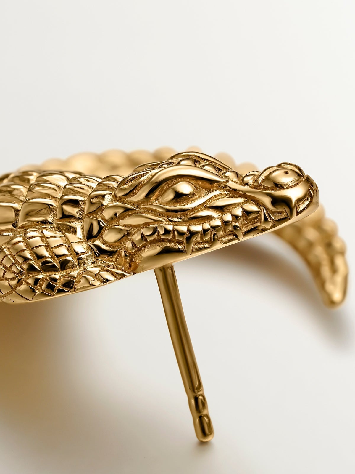 925 silver earrings in 18K yellow gold shaped like crocodile