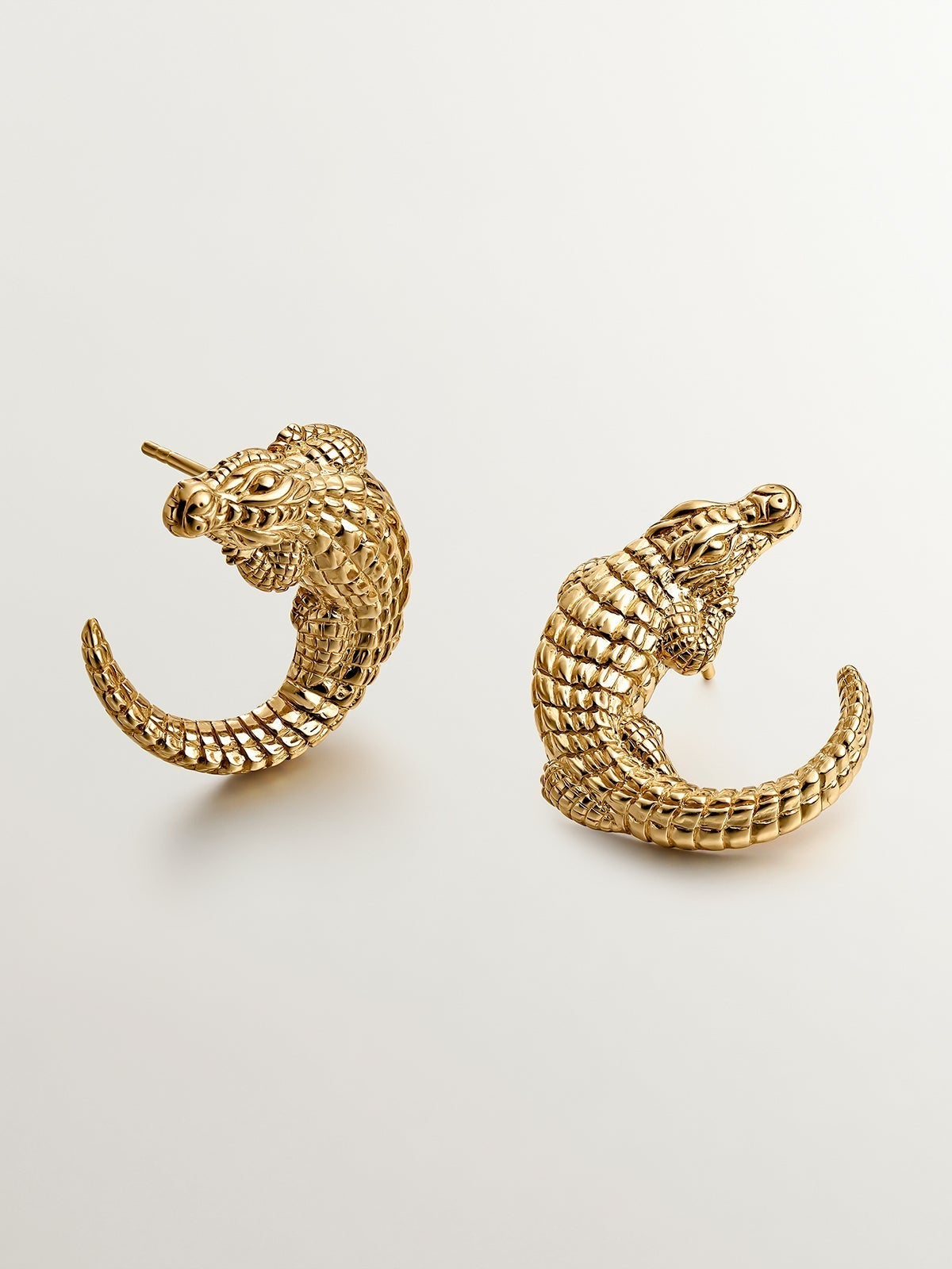 925 silver earrings in 18K yellow gold shaped like crocodile