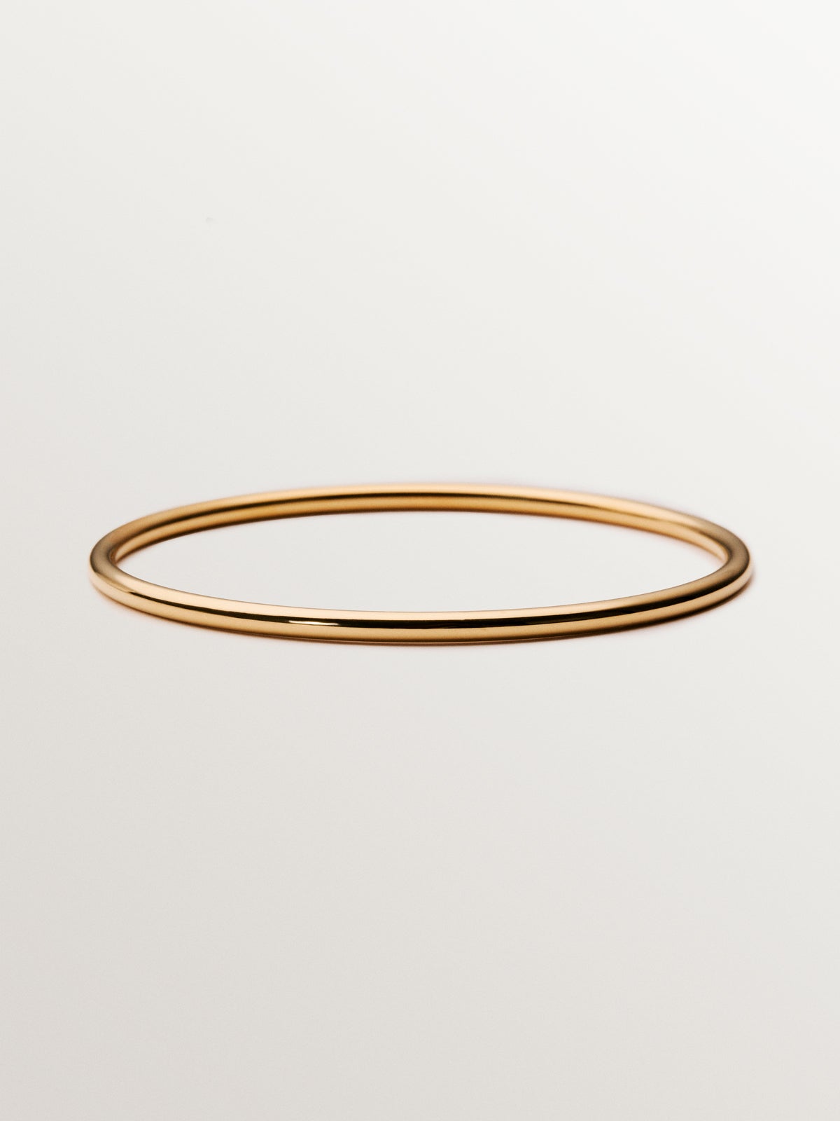 Rigid weekly style bracelet in 18K yellow gold plated 925 silver.