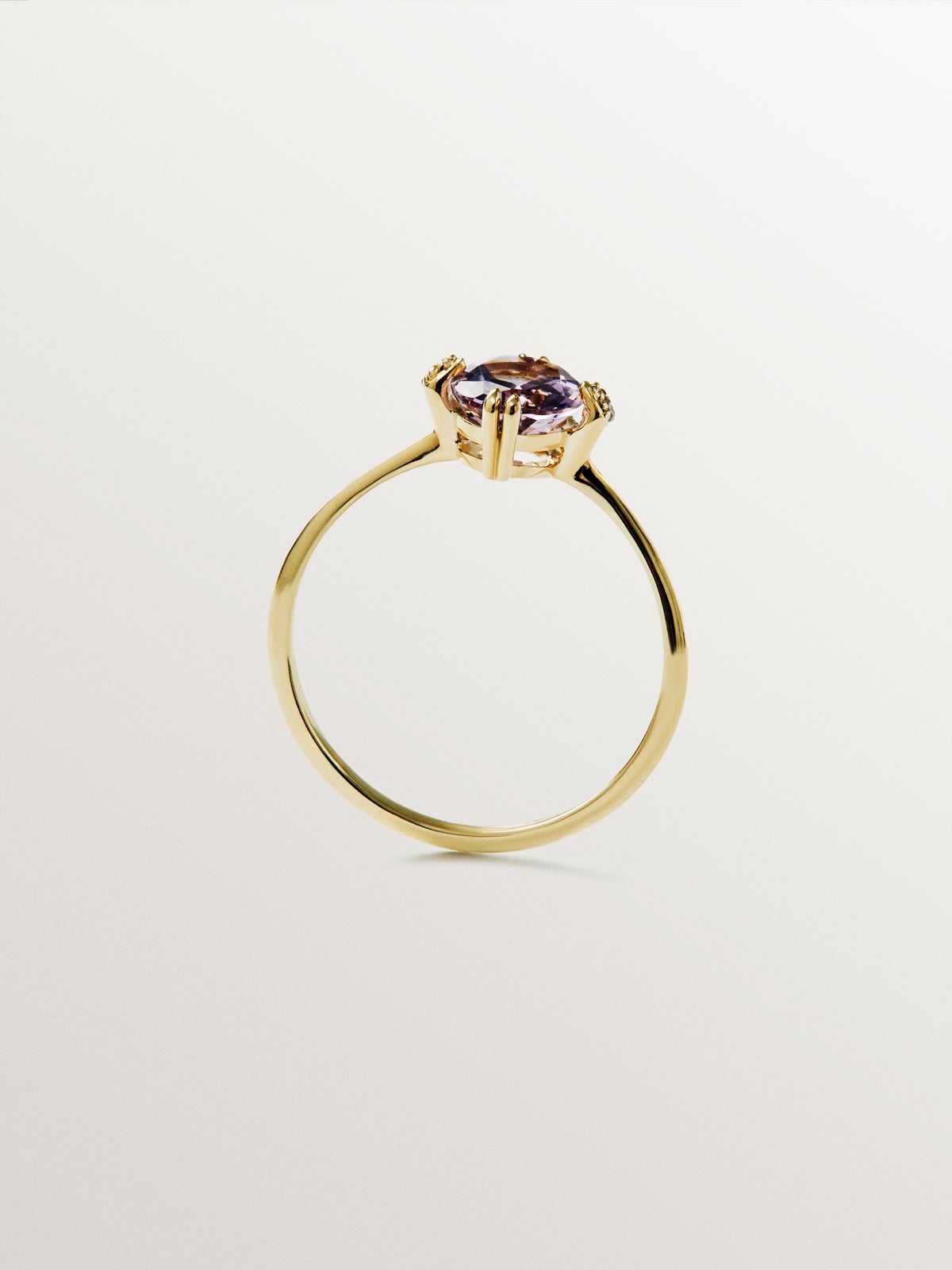 9K Yellow Gold Solitaire Ring with Pink Amethyst and Diamonds