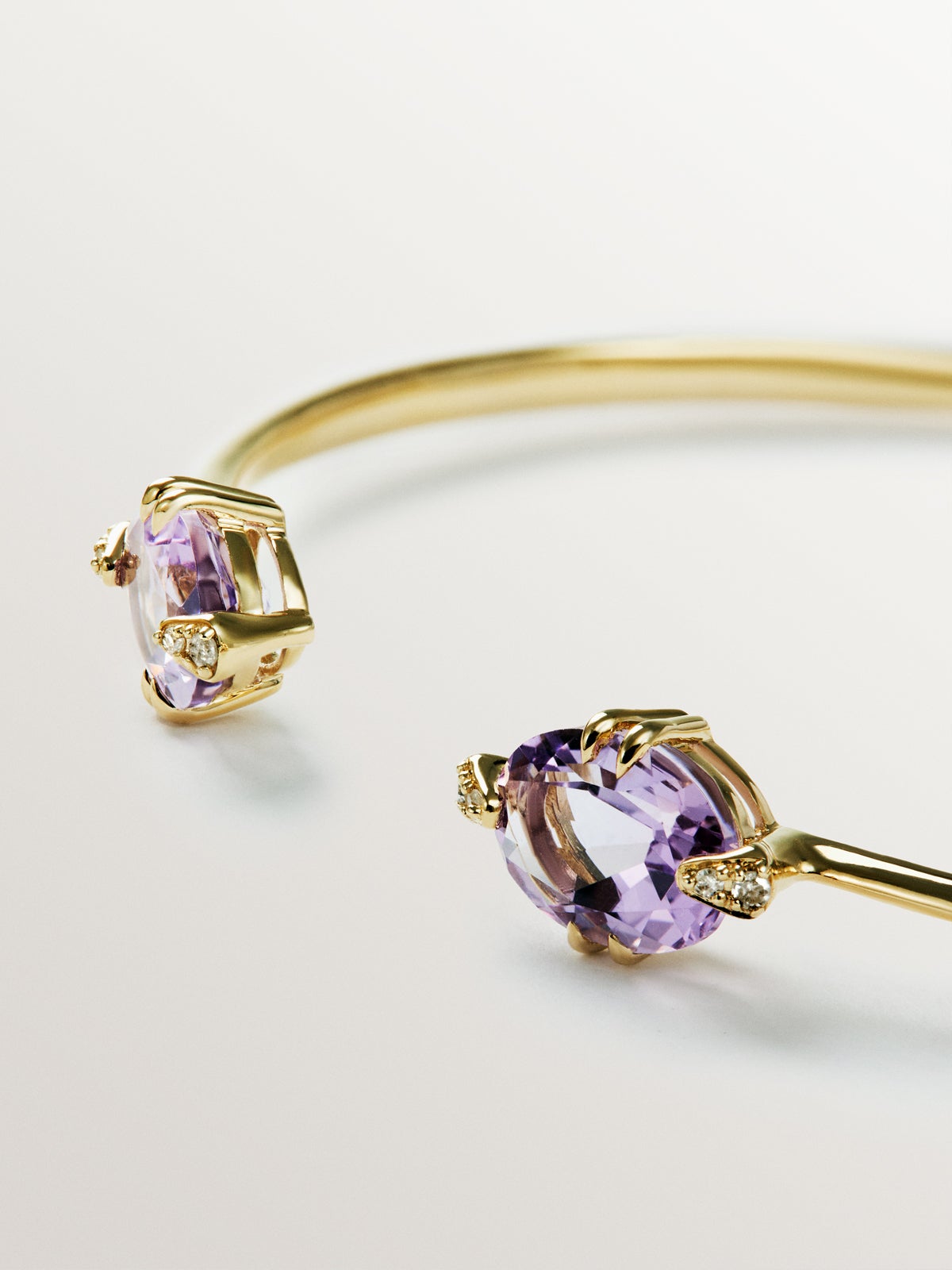 9K yellow gold open bracelet with pink amethysts and diamonds