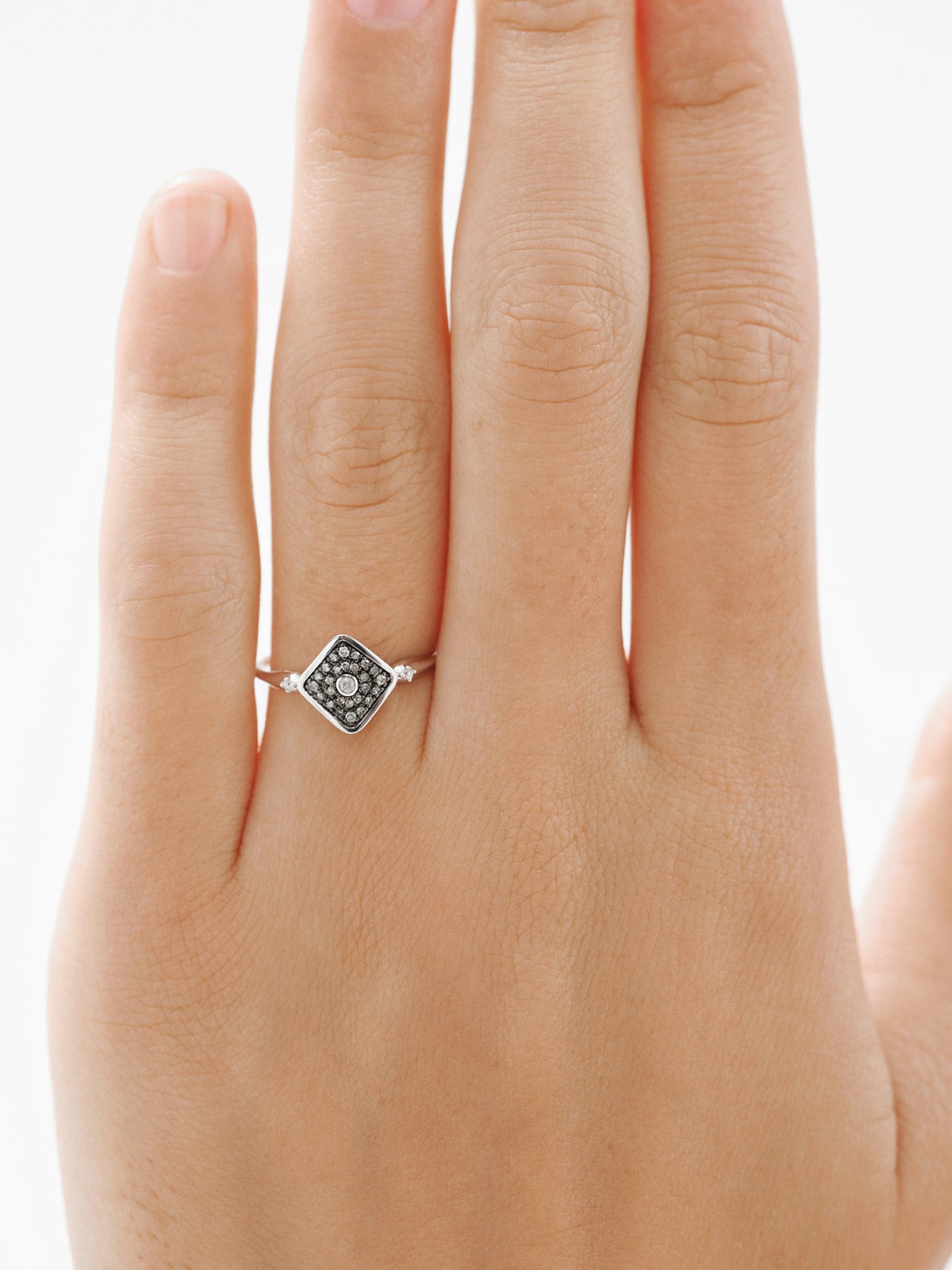 9K white gold diamond ring