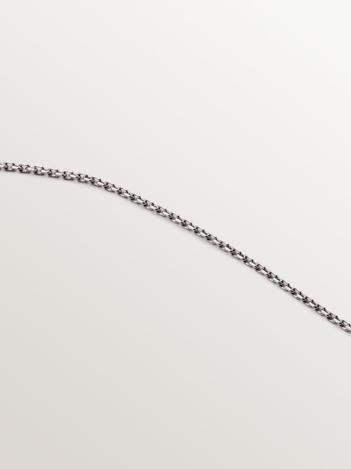 9K white gold rhombus-shaped diamond necklace