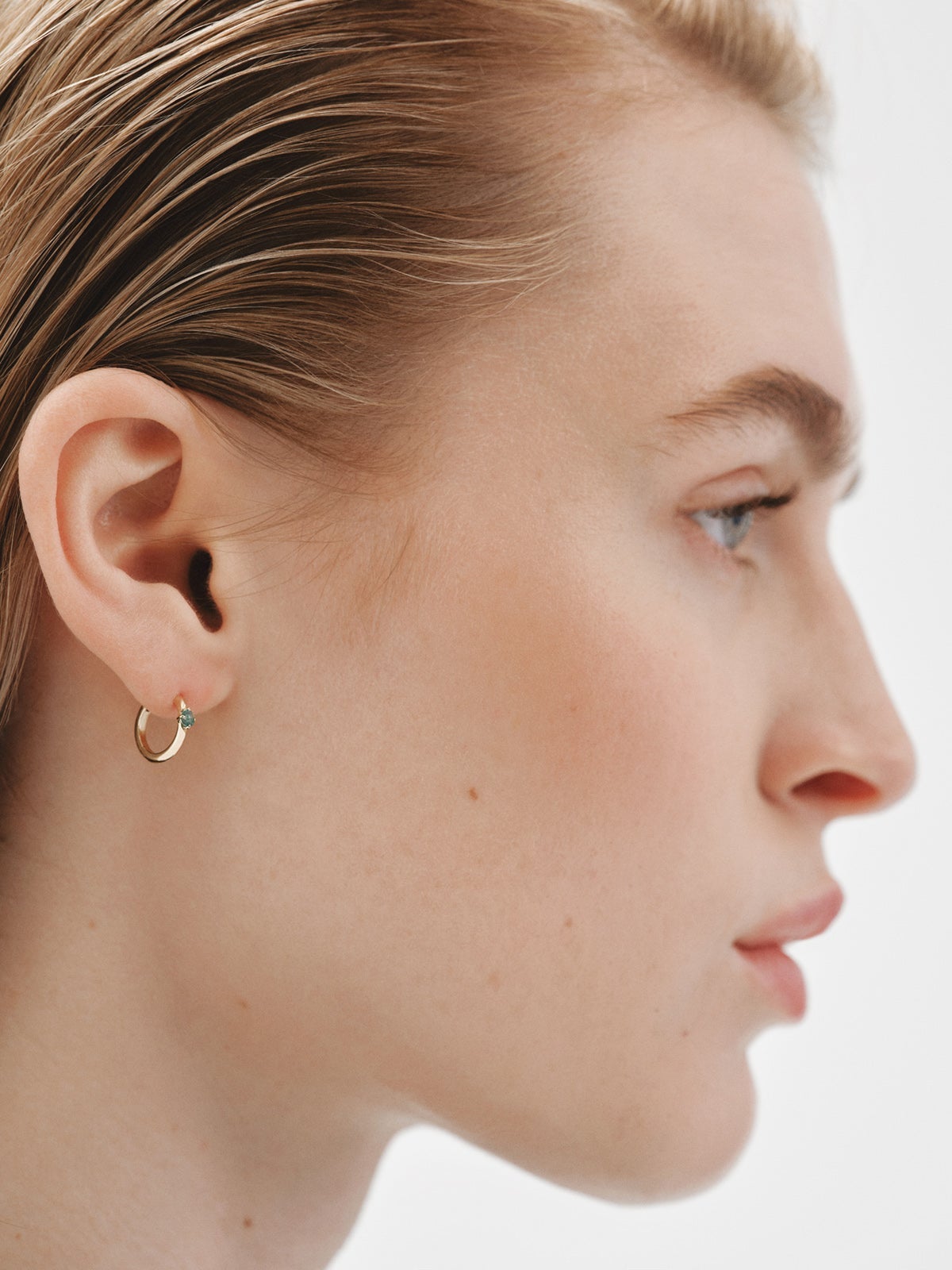 9K Yellow Gold Emerald Single Hoop Earring