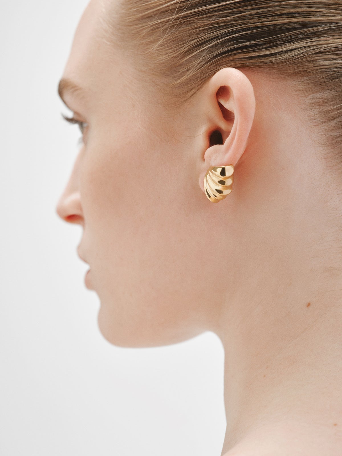 18K yellow gold plated 925 silver earrings with texture