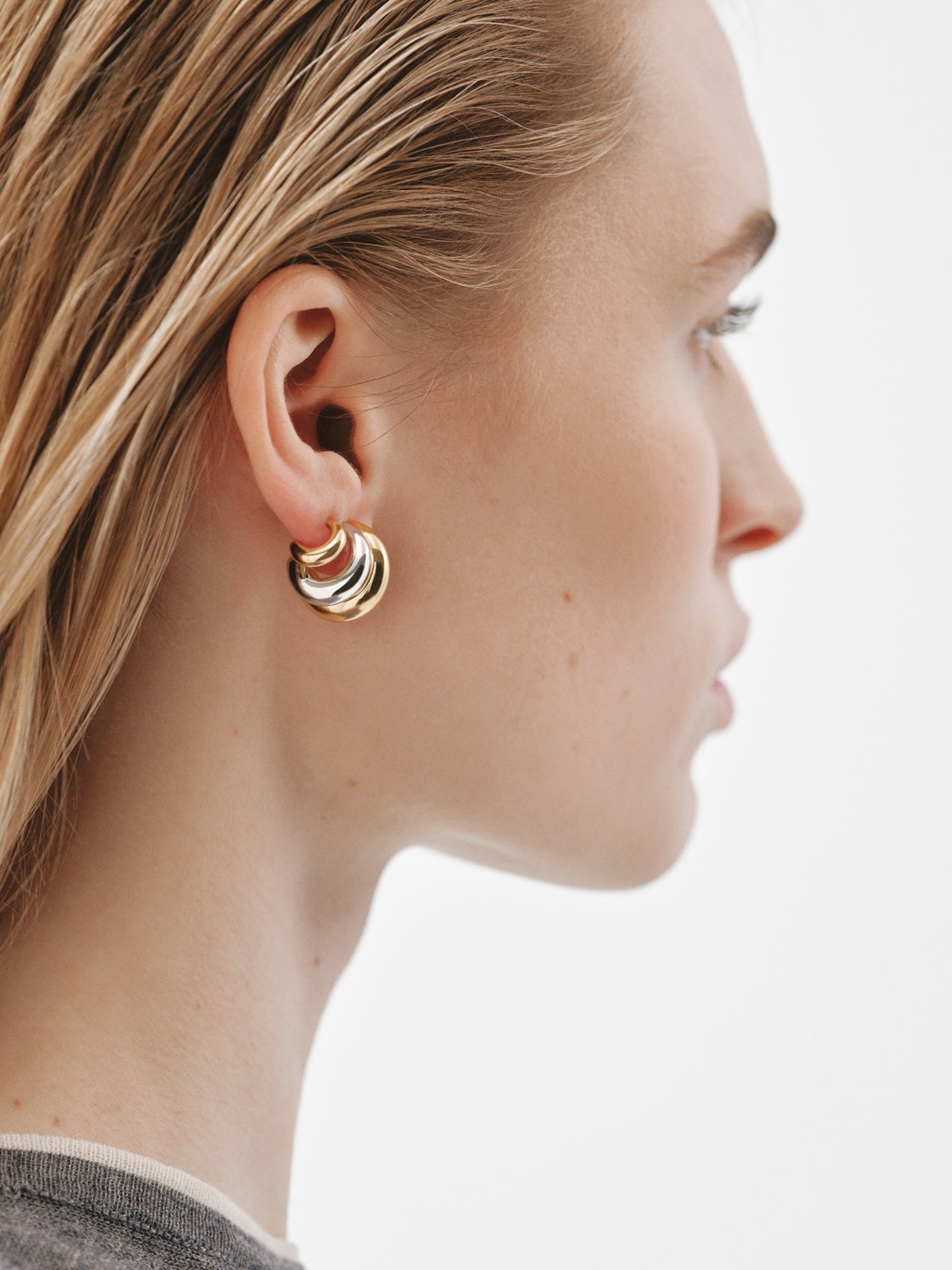 Climbing earrings in rhodium-plated 925 silver and 18K yellow gold