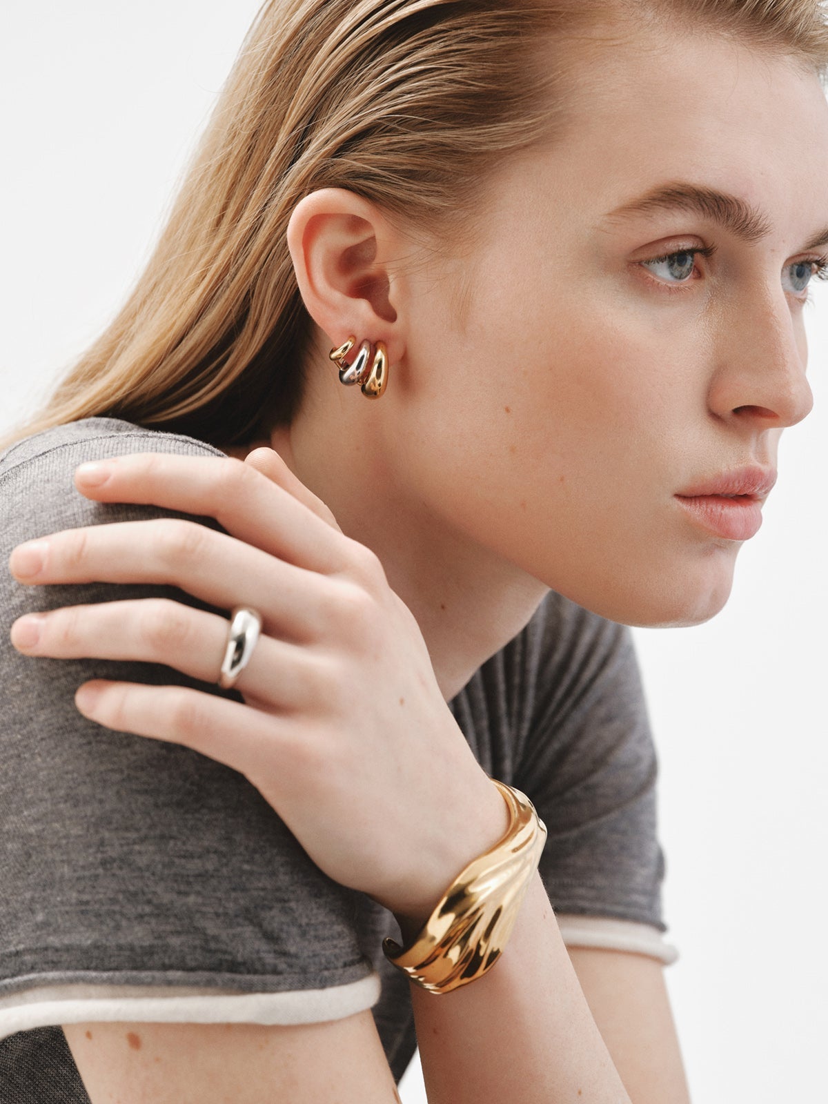 Climbing earrings in rhodium-plated 925 silver and 18K yellow gold