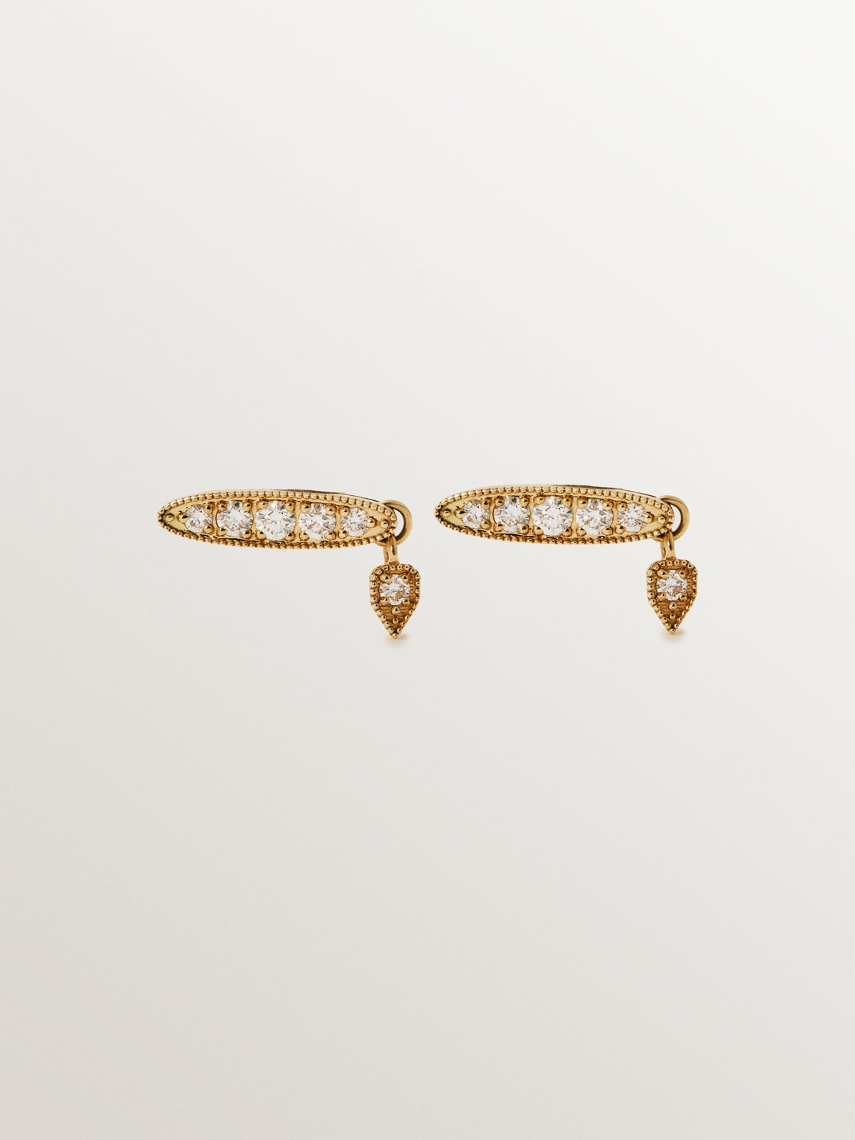 18K yellow gold earrings with brilliant cut diamonds