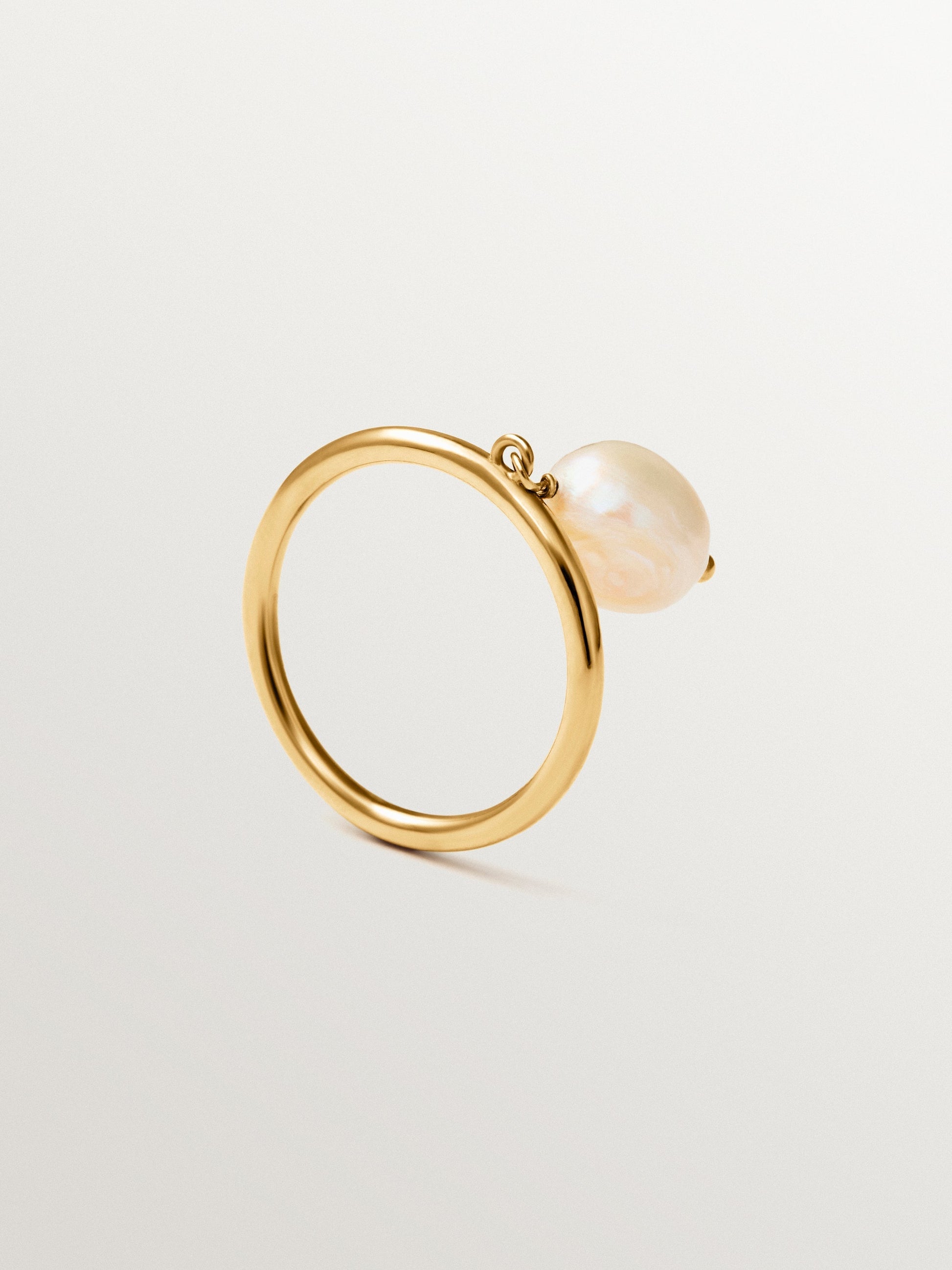 925 silver ring with 18K gold plating and hanging pearl