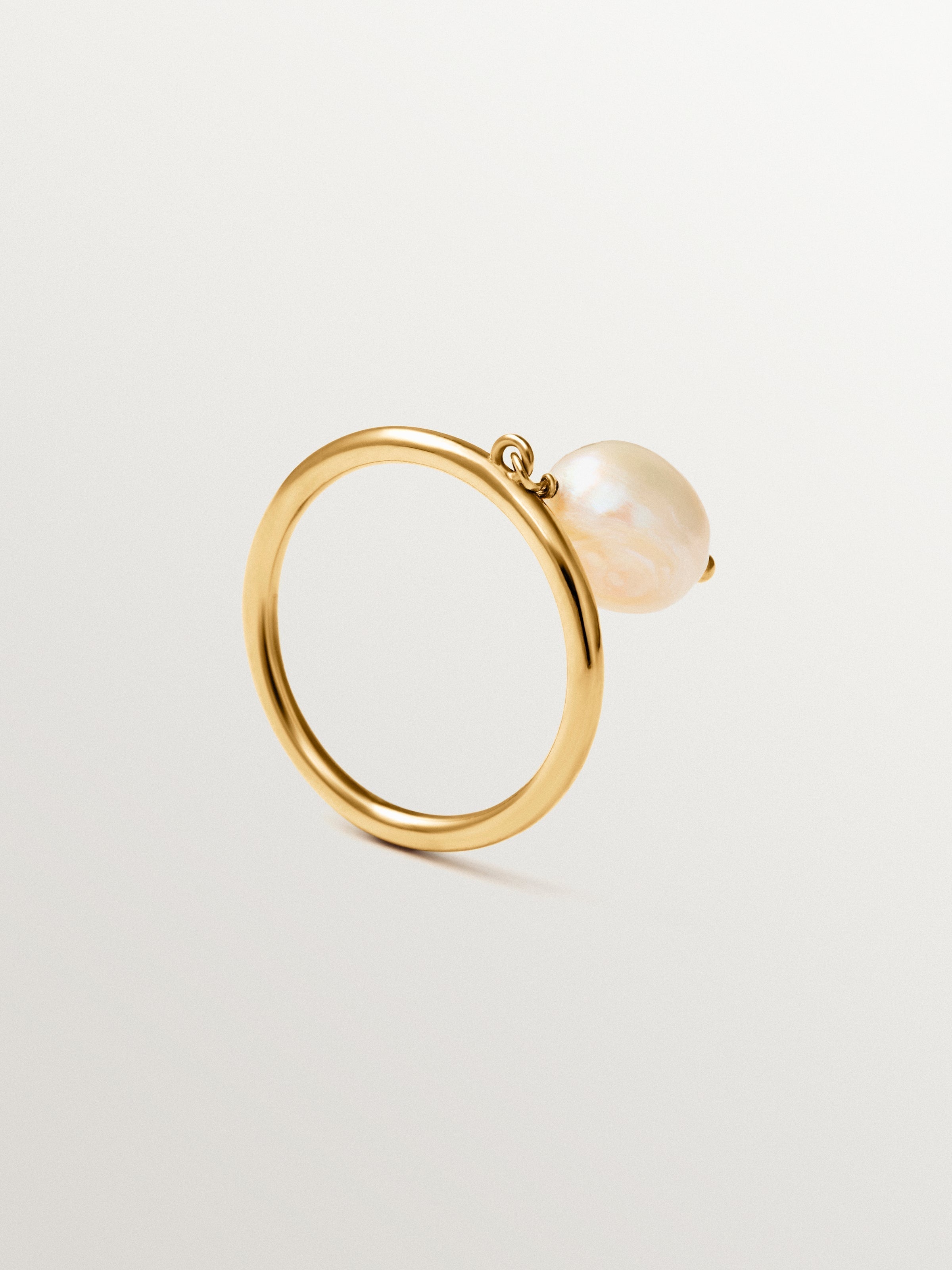 925 silver ring with 18K gold plating and hanging pearl