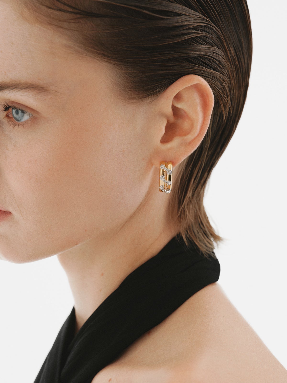 925 sterling silver hoop earrings plated with rhodium and 18K yellow gold with white topaz pavé