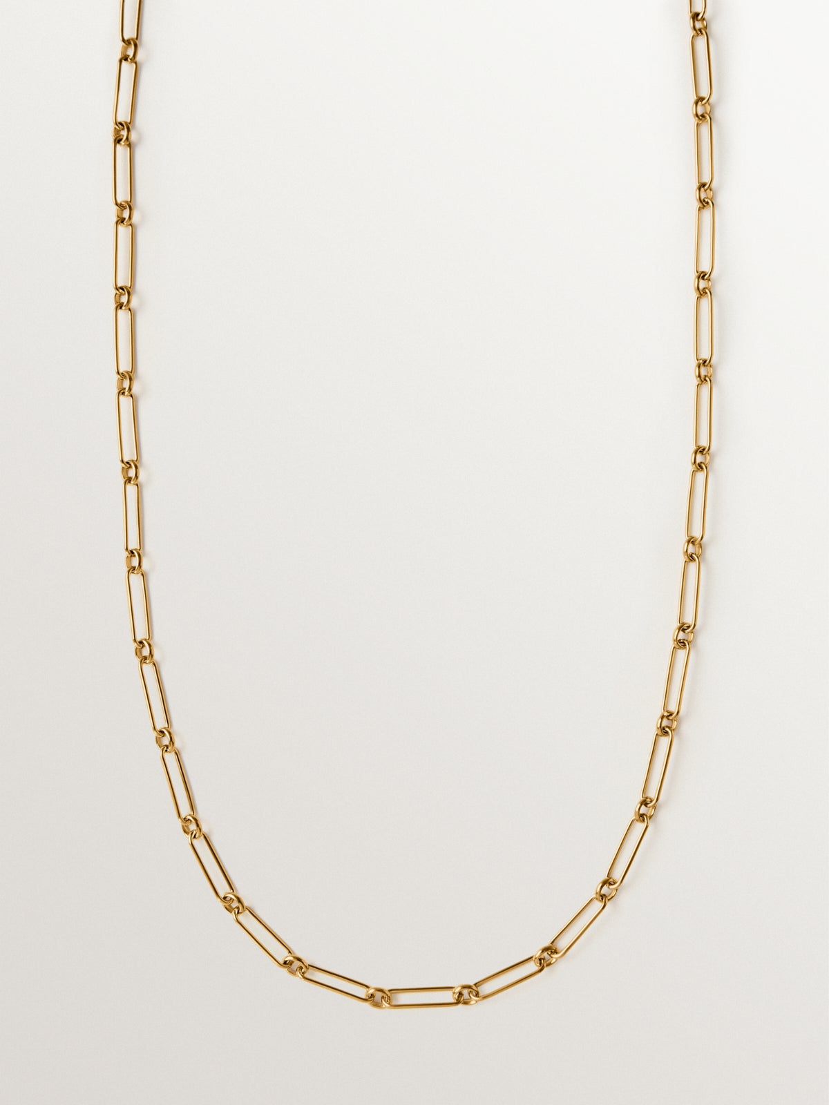 Medium length chain made of 925 silver plated in 18K gold