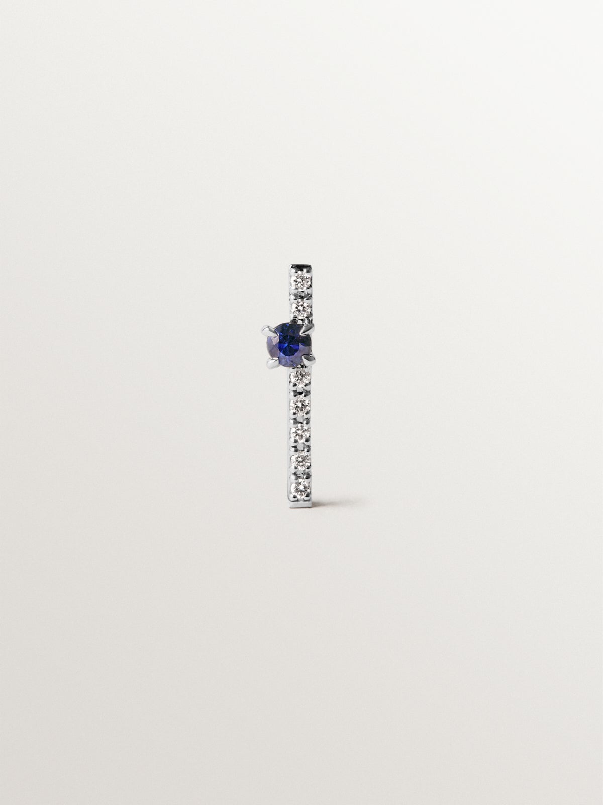 18K white gold piercing with blue sapphire and diamonds