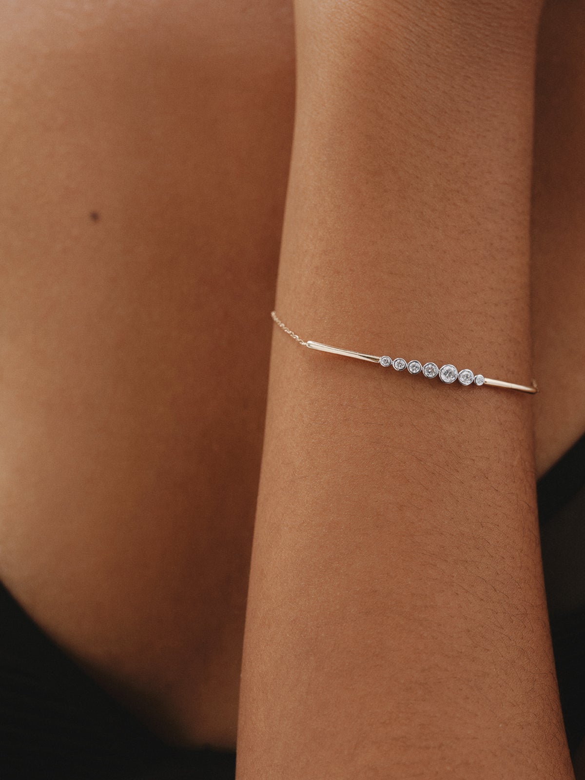 9K white and yellow gold bracelet with diamonds