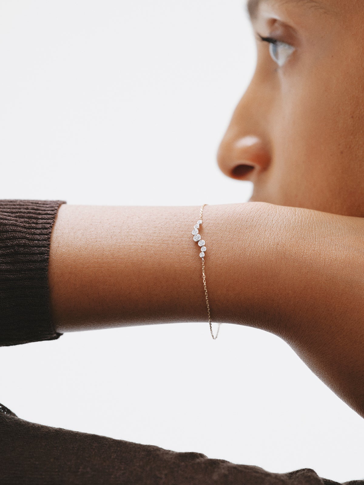 9K white and yellow gold bracelet with diamonds