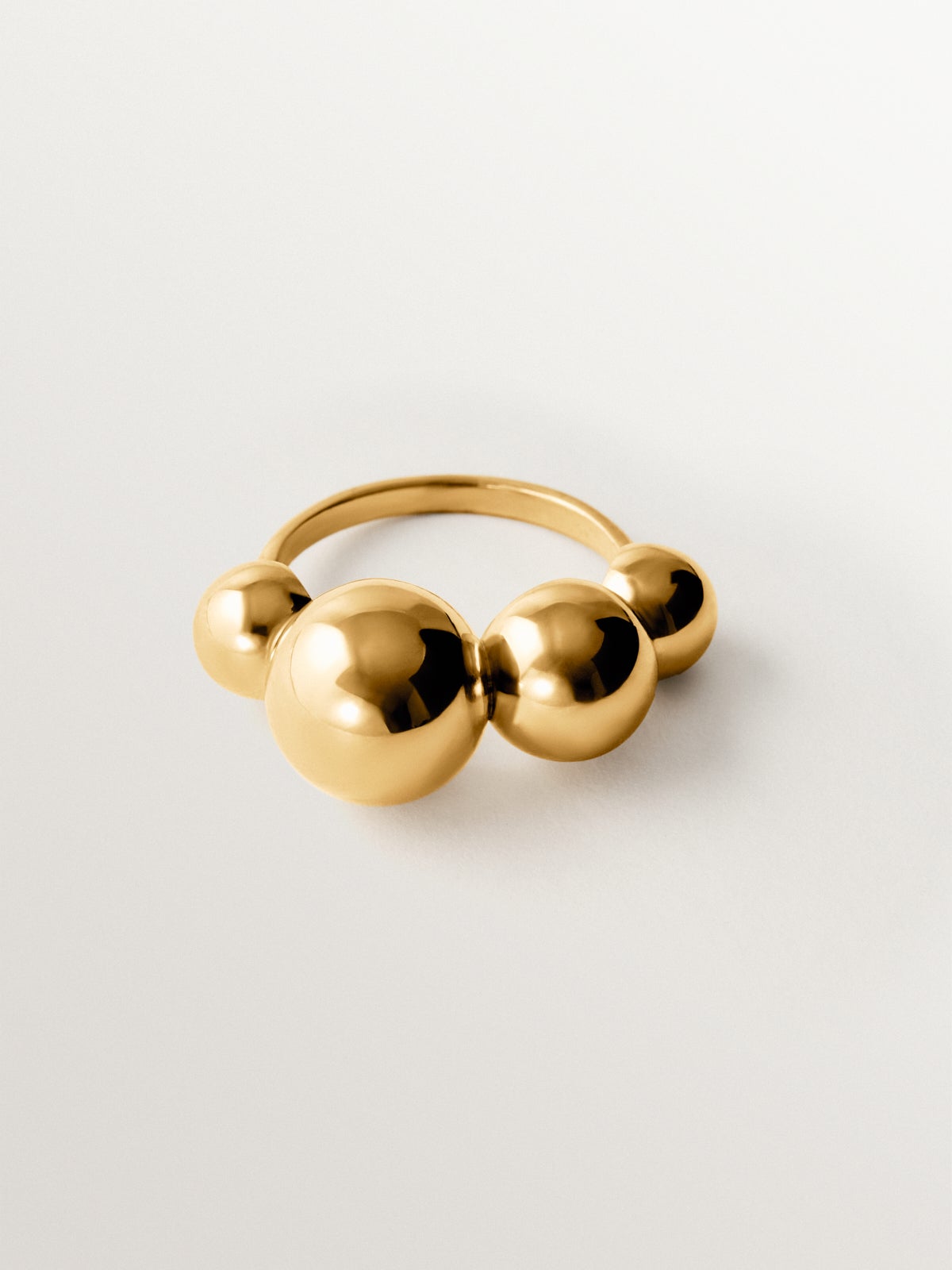 925 silver ring plated in 18K yellow gold with spheres