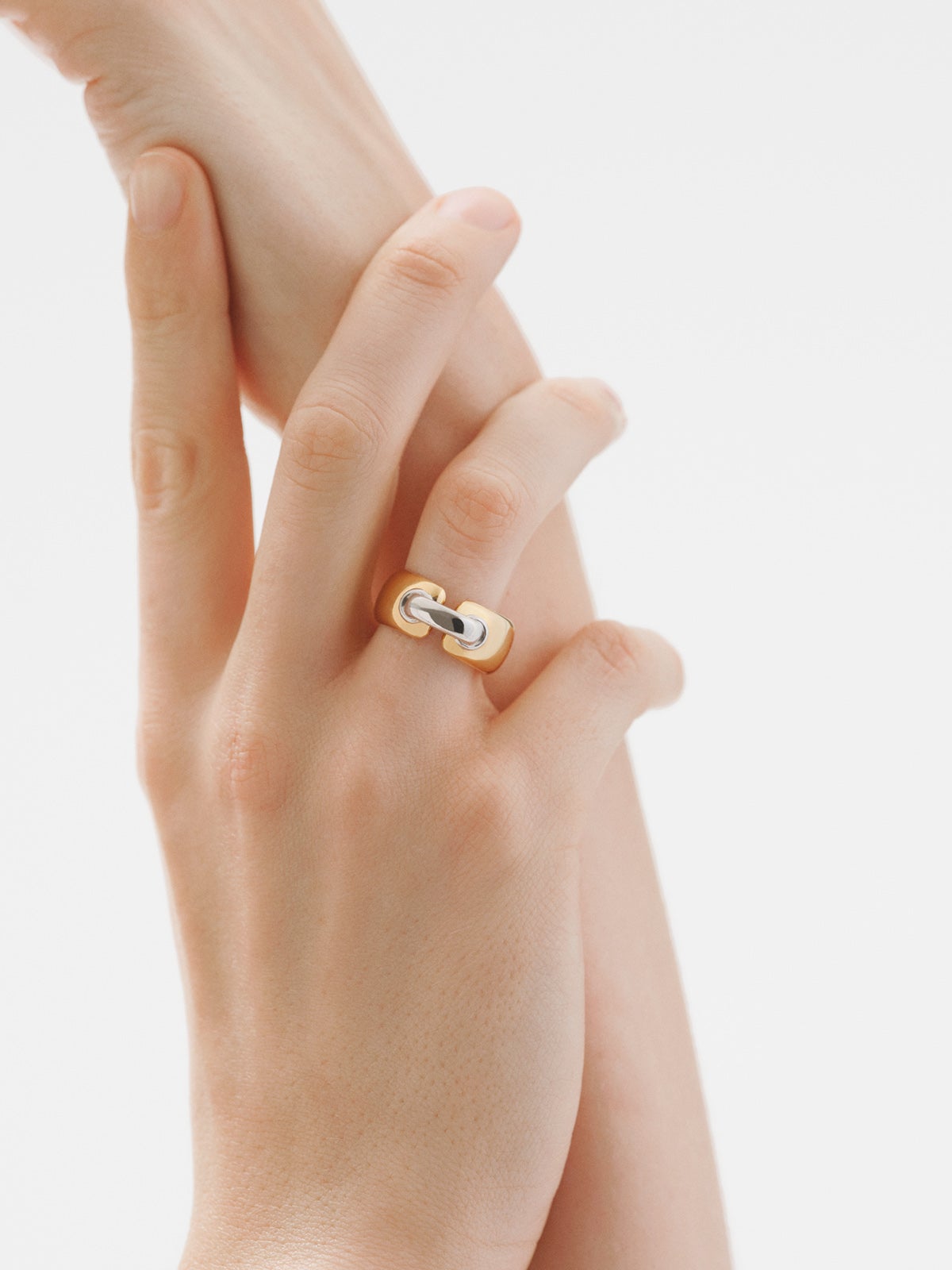 924 silver ring plated with rhodium and 18K yellow gold