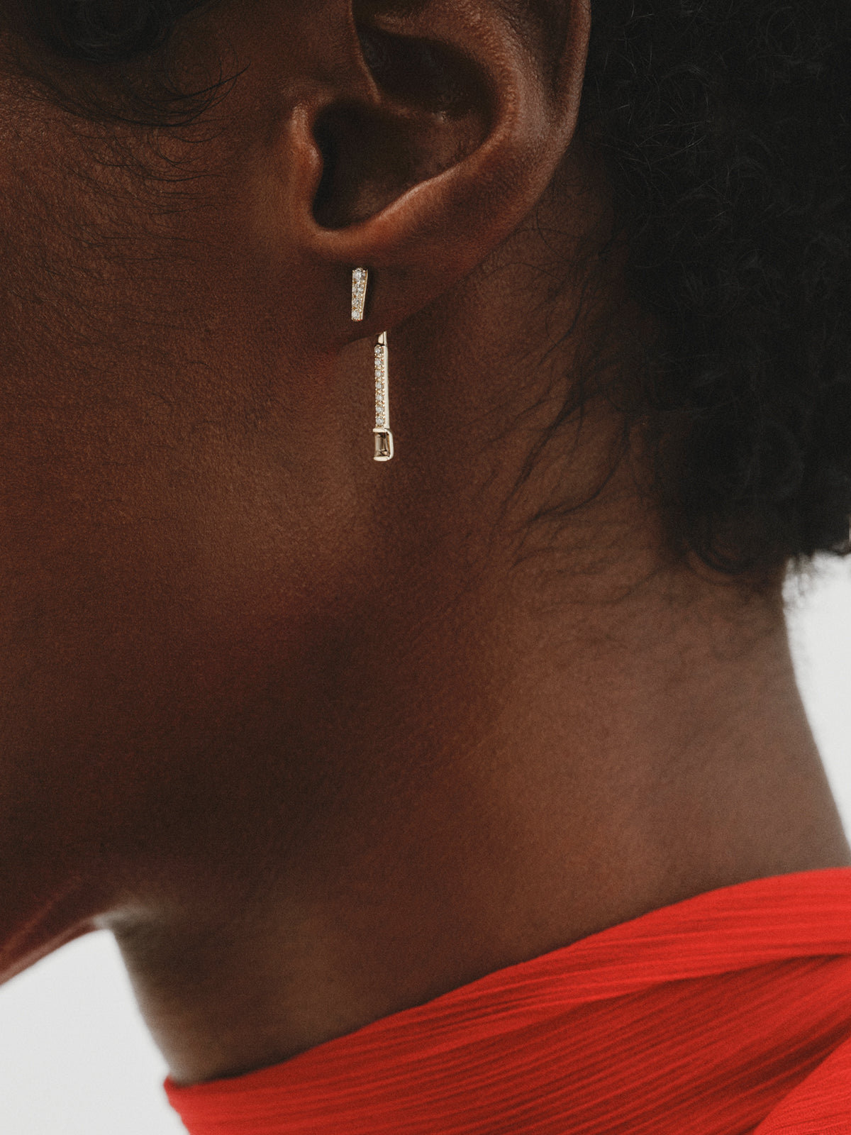 9K yellow gold single earring with diamonds and brown quartz