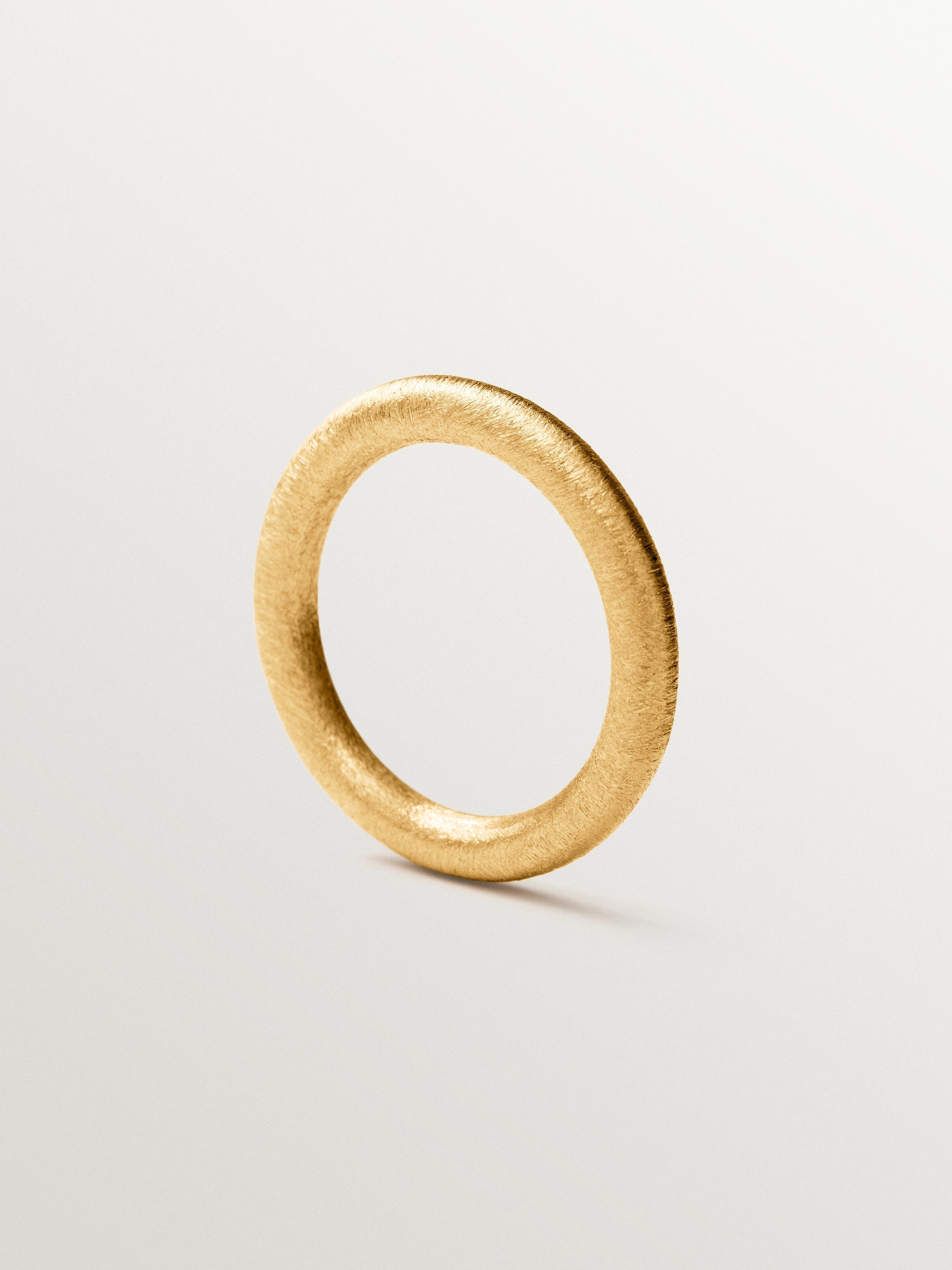 Small textured ring made of 925 silver plated with 18K gold