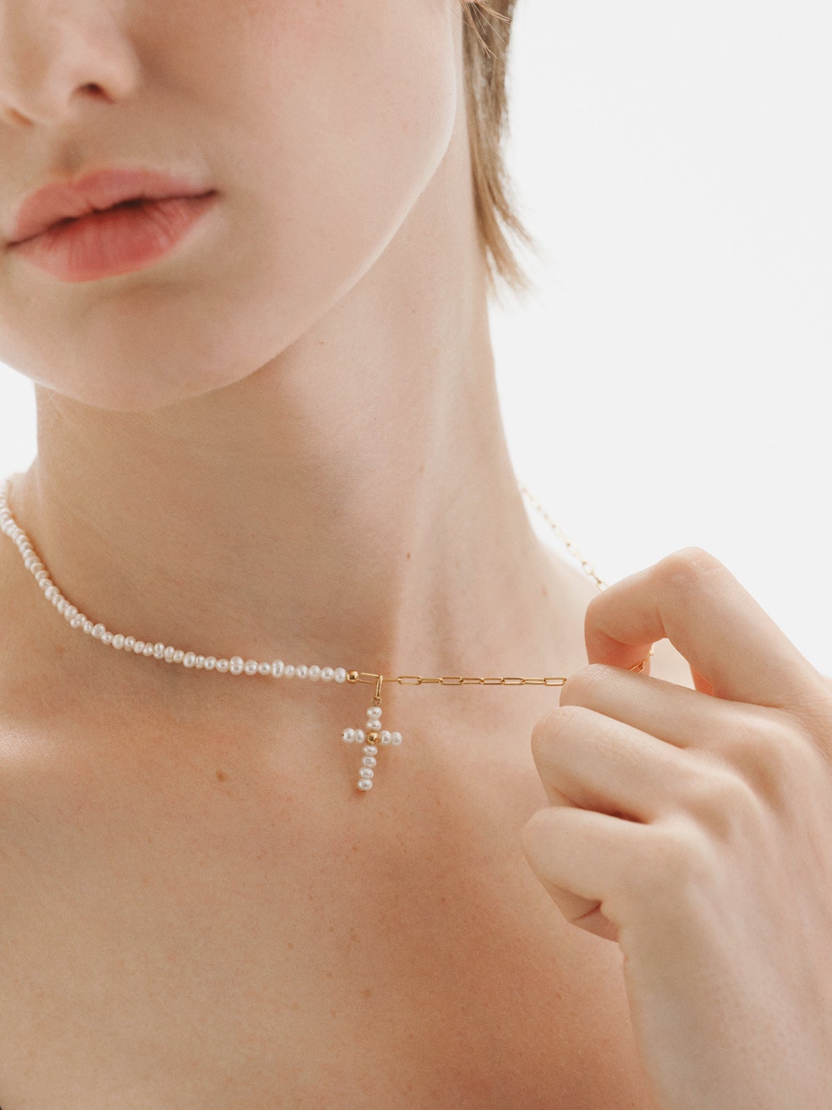 18K yellow gold plated 925 silver charm with pearls and a cross shape