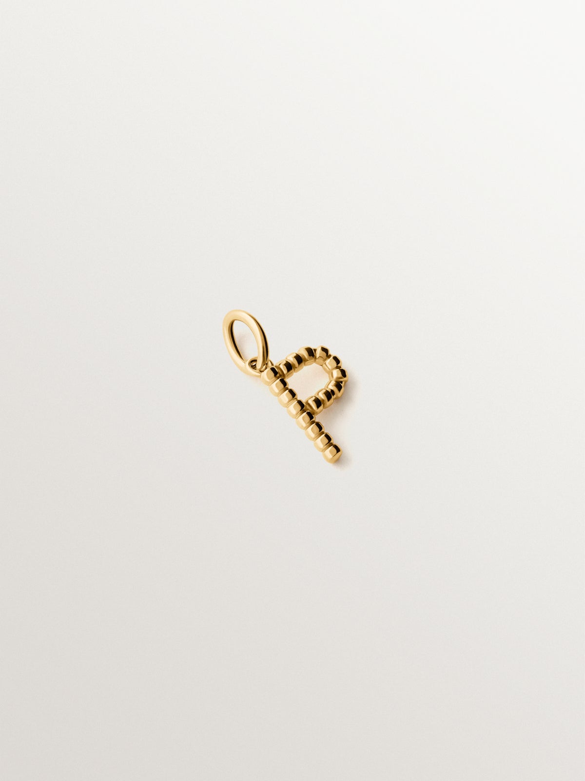 925 silver charm plated in 18K yellow gold with letter P and dial motifs