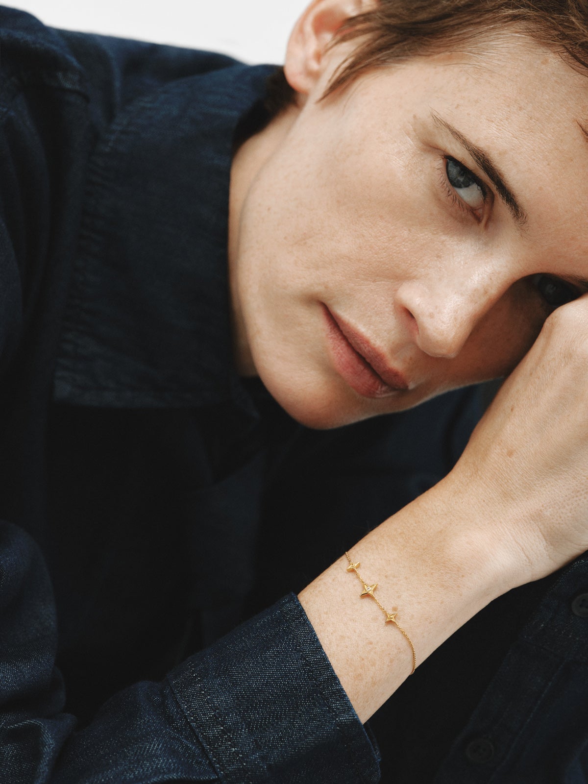 925 silver bracelet plated in 18K yellow gold with white topaz and star shape