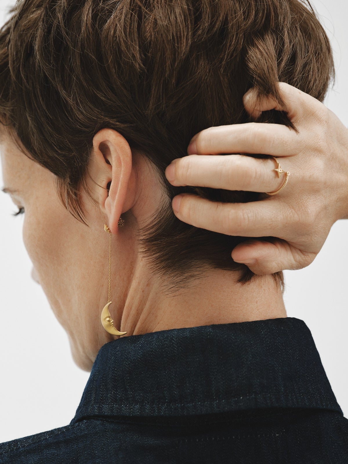 Long earrings in 925 silver plated in 18K yellow gold with moons