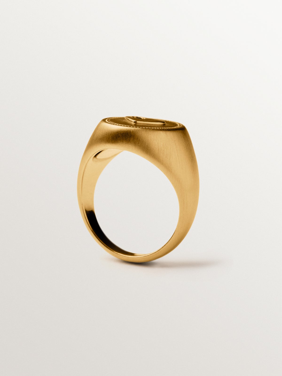 18K yellow gold plated silver signet ring with rose garnet