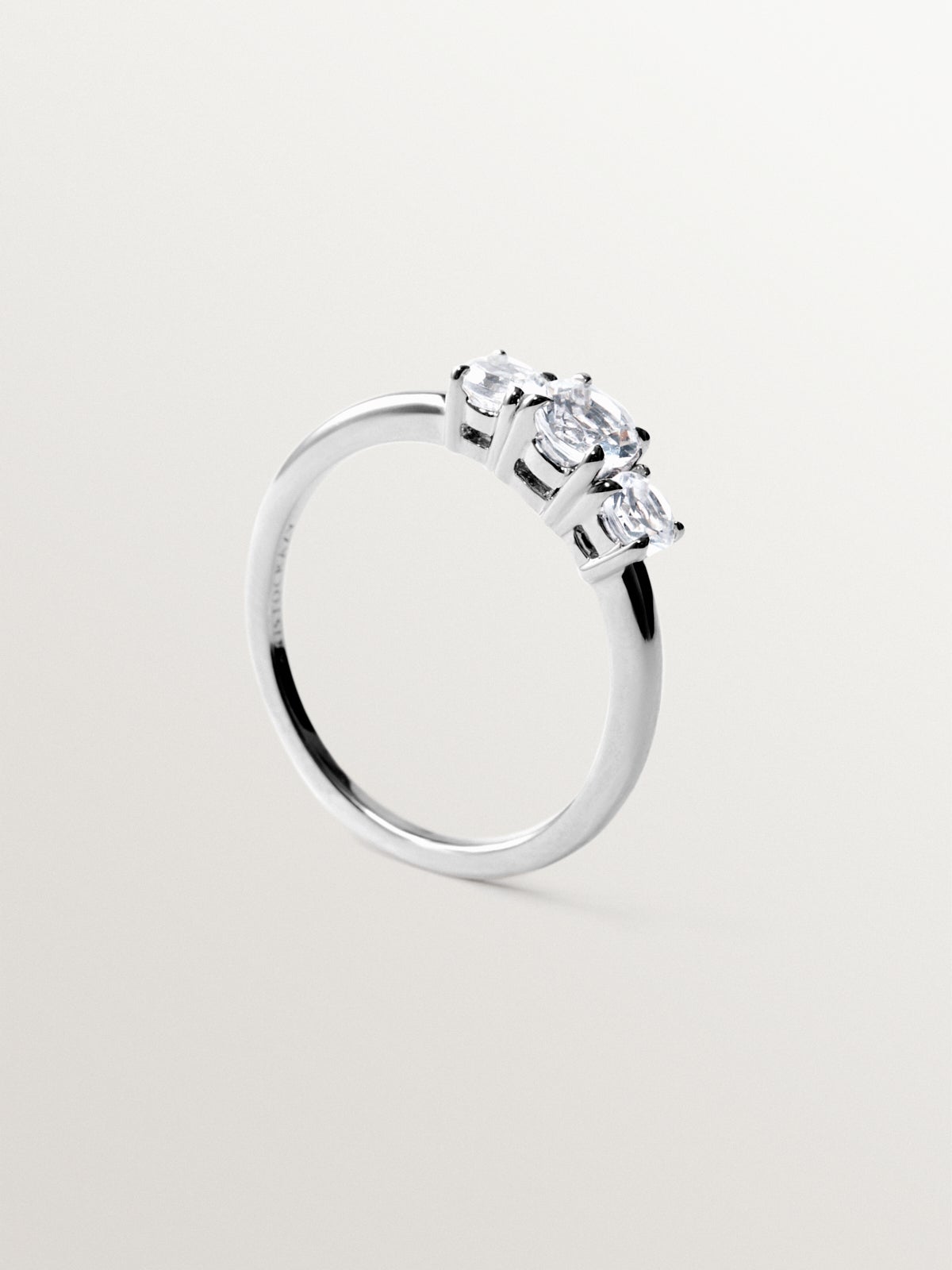 Triplet ring in 925 silver with white quartz