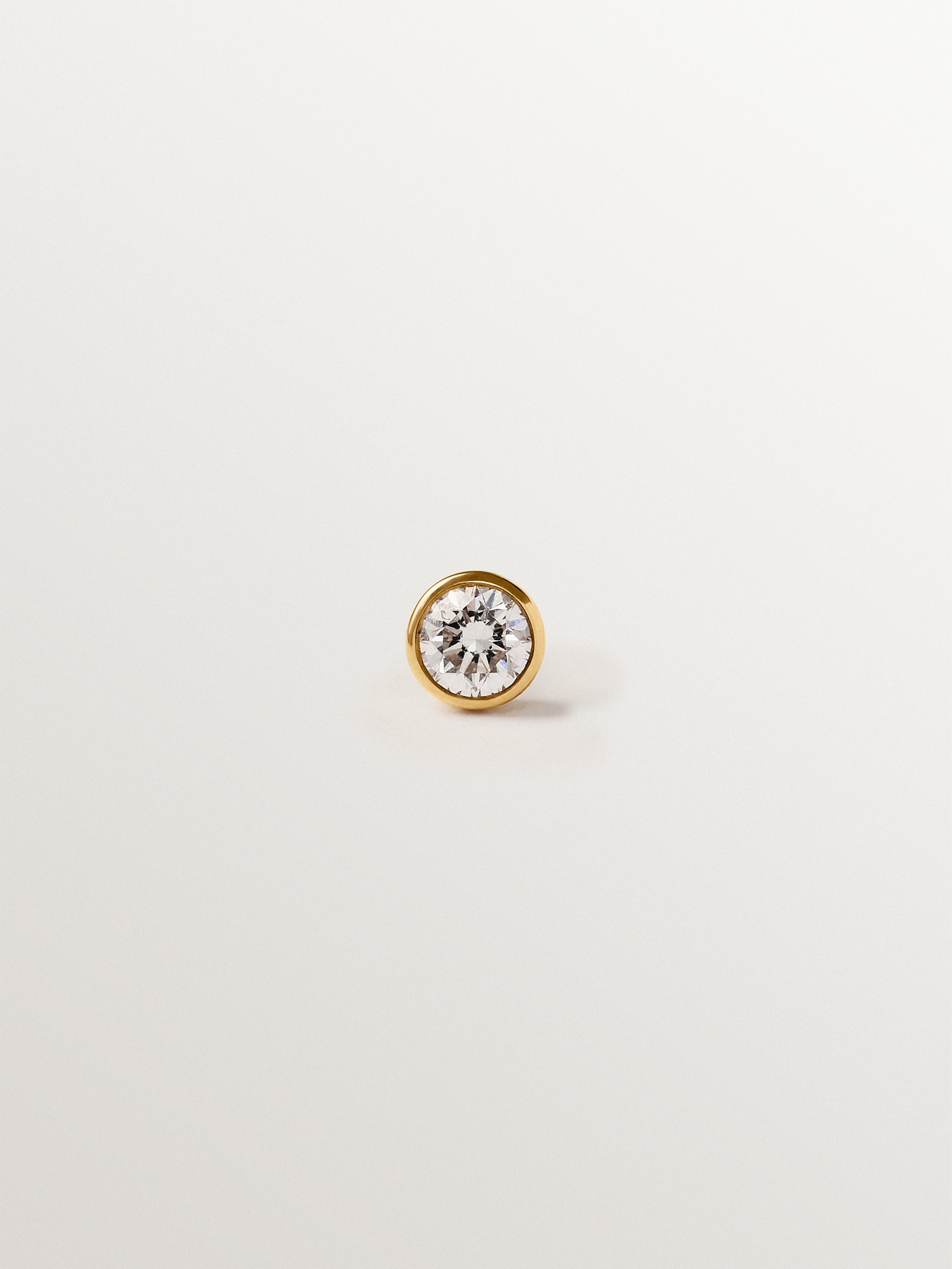 9K yellow gold stud single earring with lab grown diamond