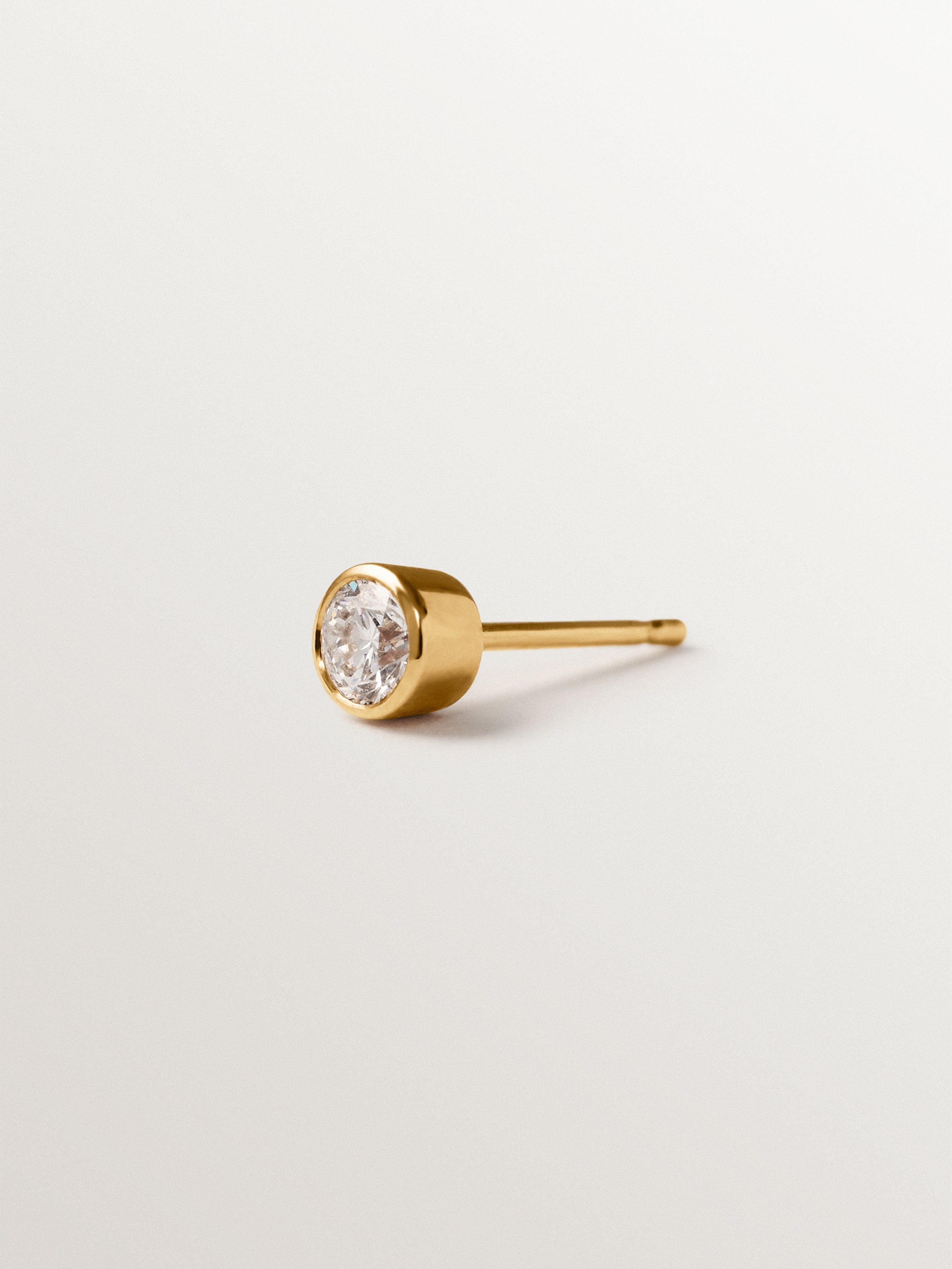 9K yellow gold stud single earring with lab grown diamond