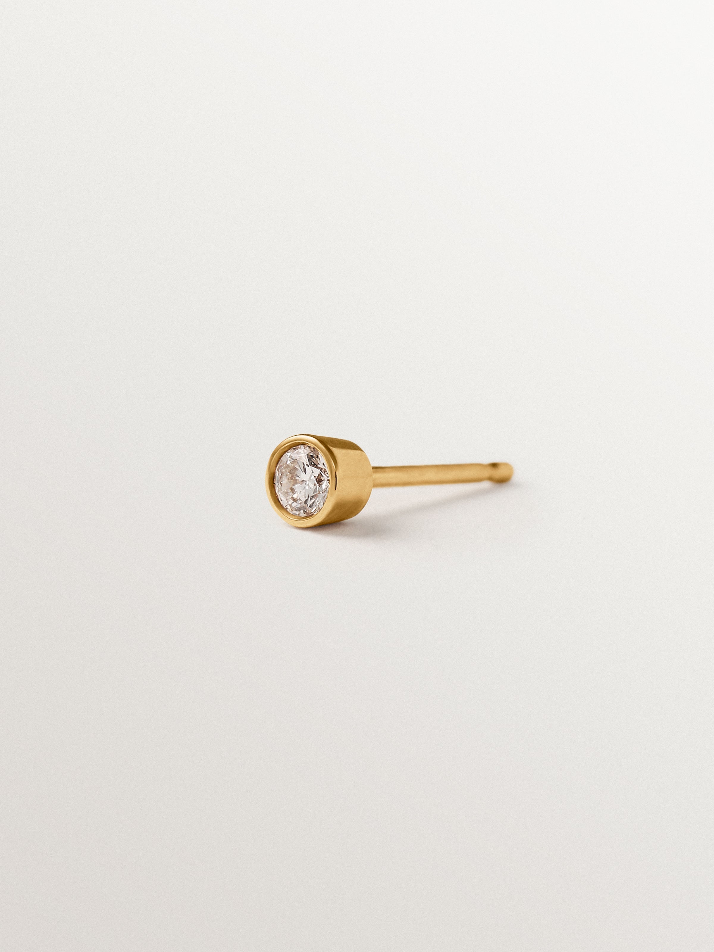 9K yellow gold stud single earring with lab grown diamond