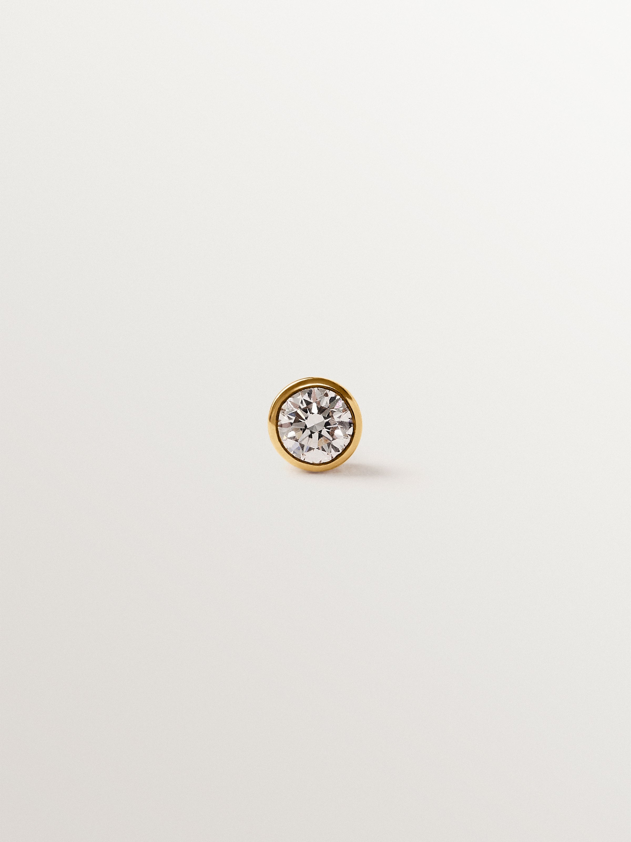 9K yellow gold stud single earring with lab grown diamond