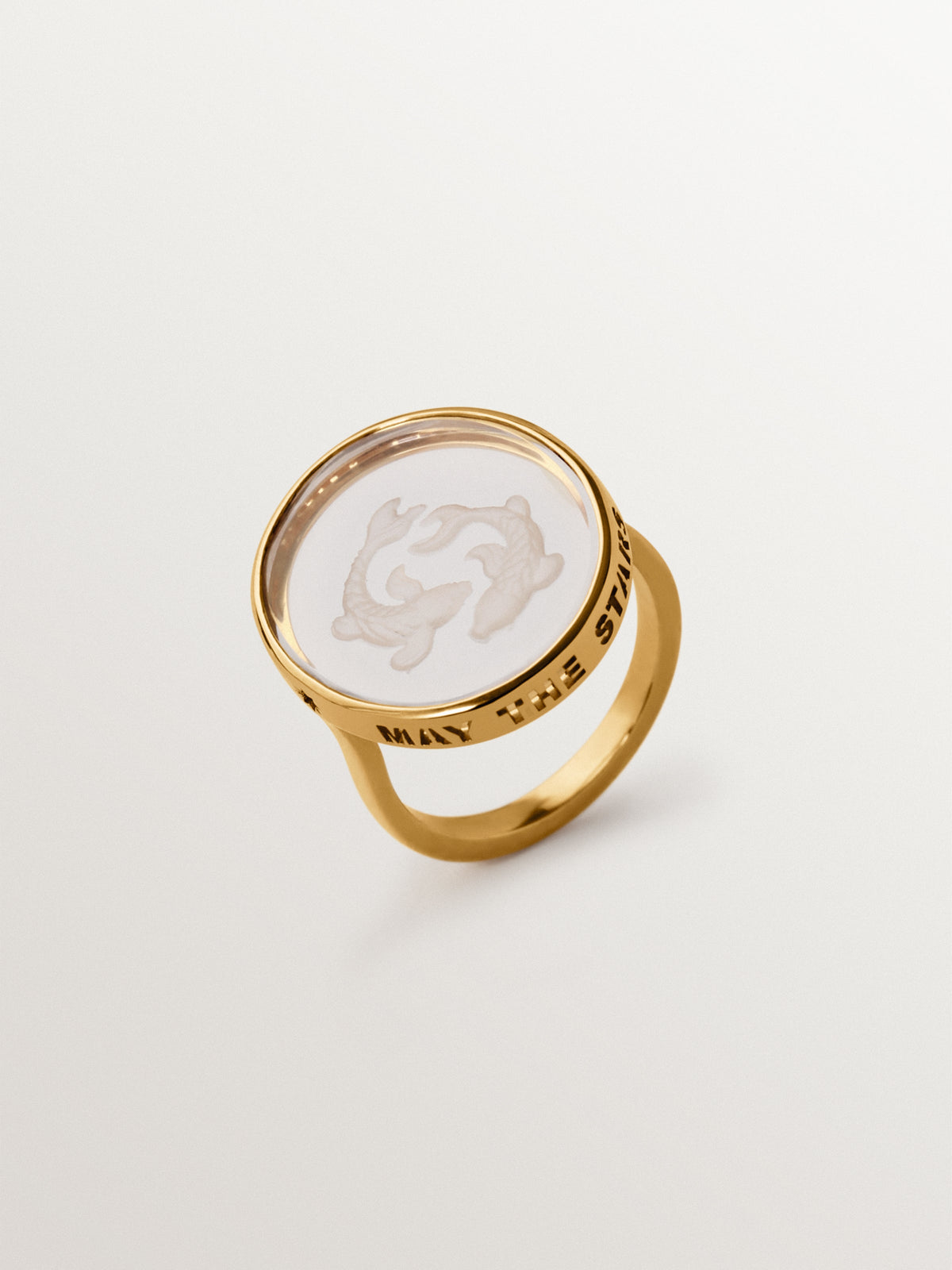 Anillo tipo sello Piscis de plata 925 bañada en oro amarillo de 18K y cristal de roca