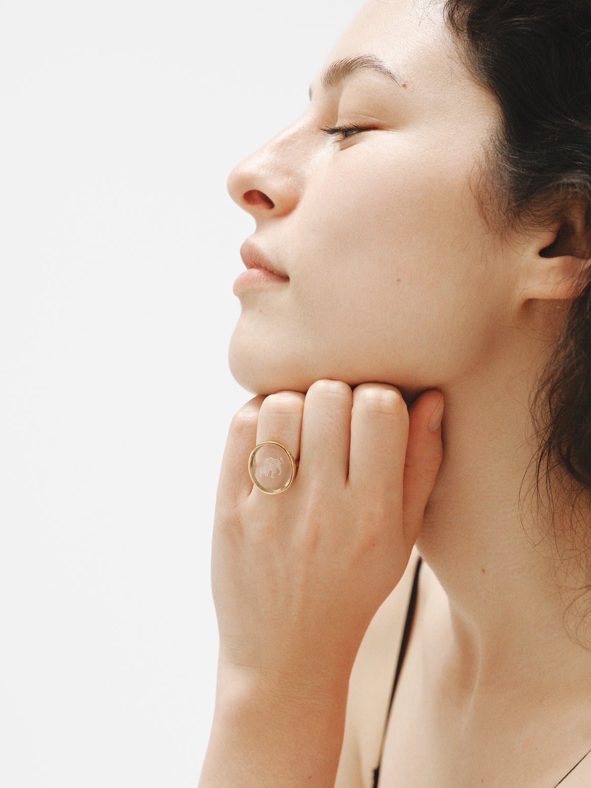 Tauro signet ring in 925 silver plated in 18K yellow gold and rock crystal