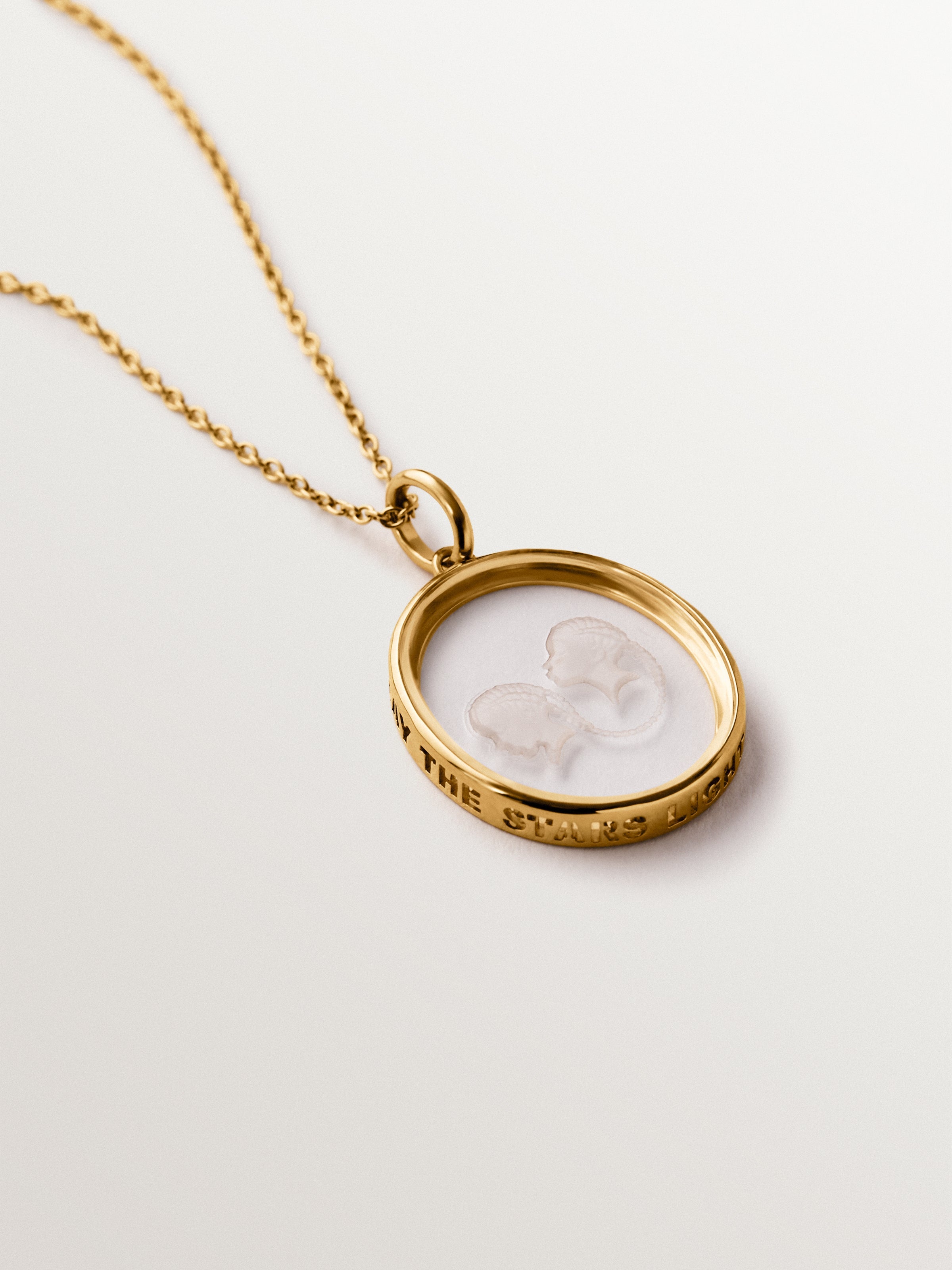 Charme Gemini en 925 plaqué argent en or jaune 18K et cristal de roche