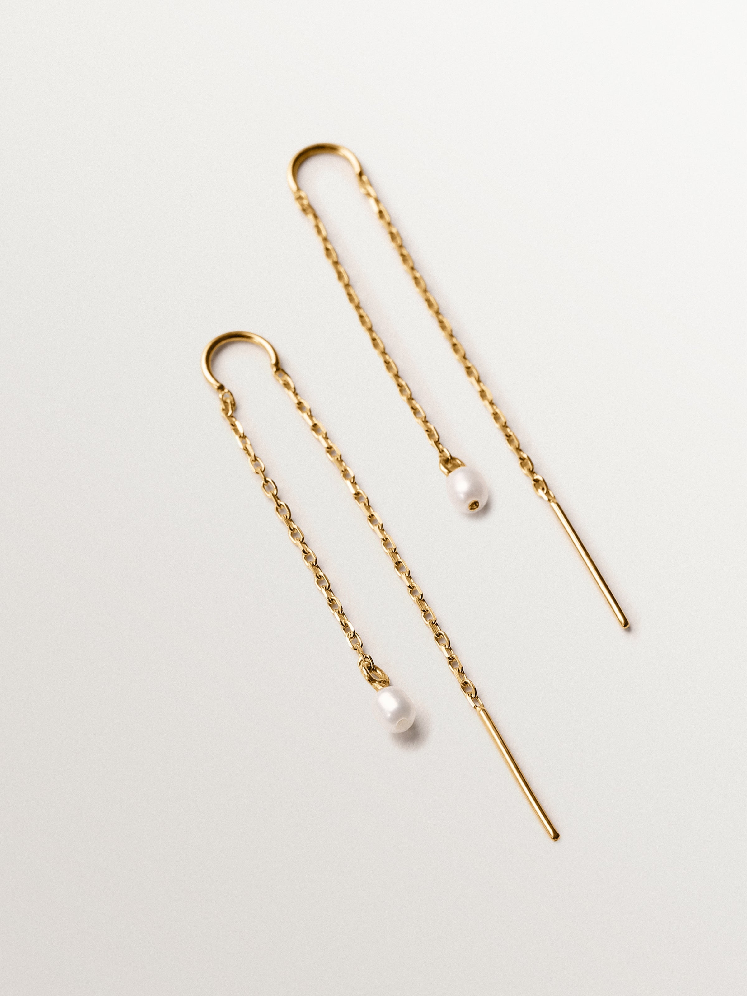 Long earrings in 925 silver plated in 18K yellow gold with pearls