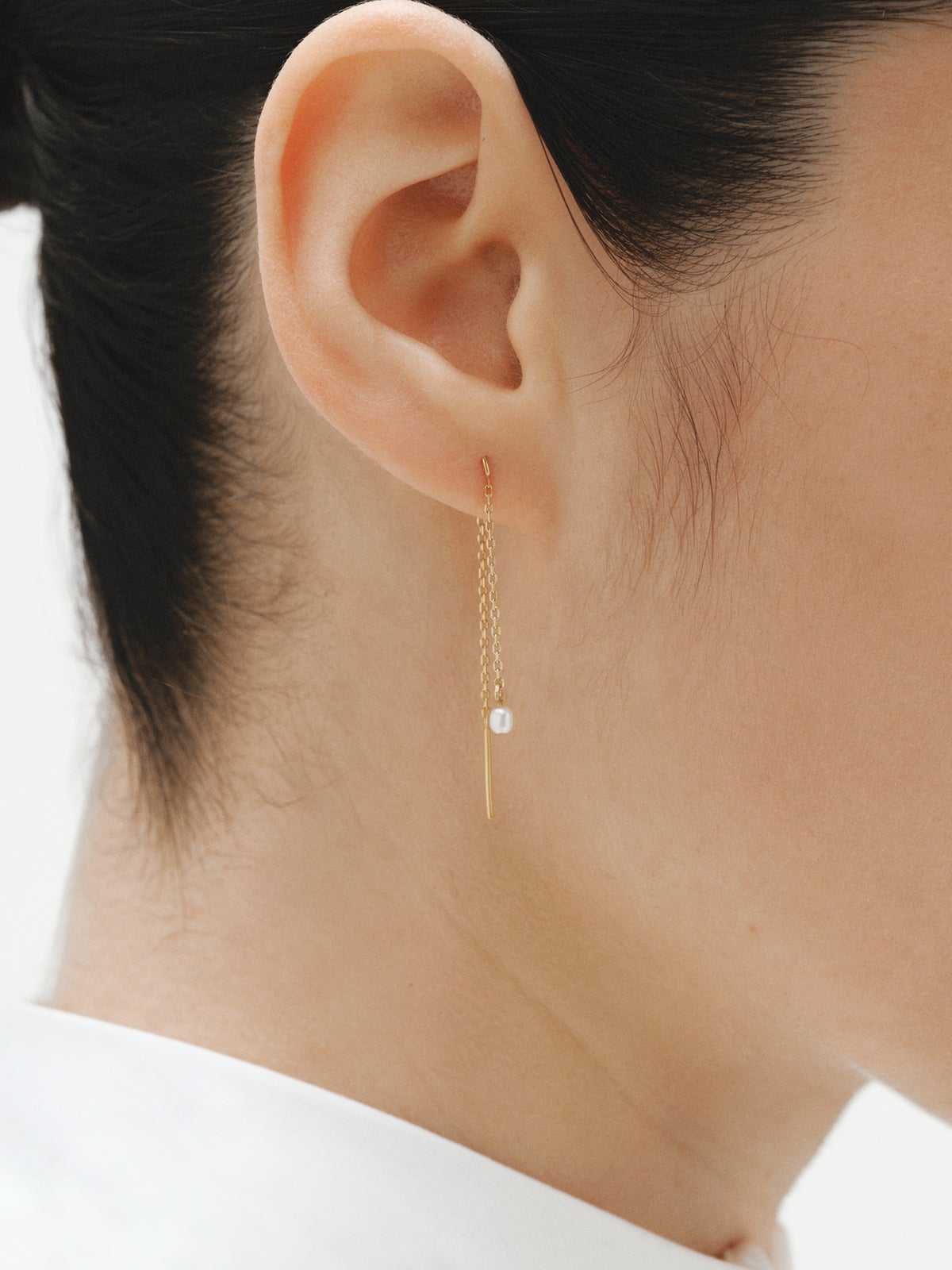 Long earrings in 925 silver plated in 18K yellow gold with pearls