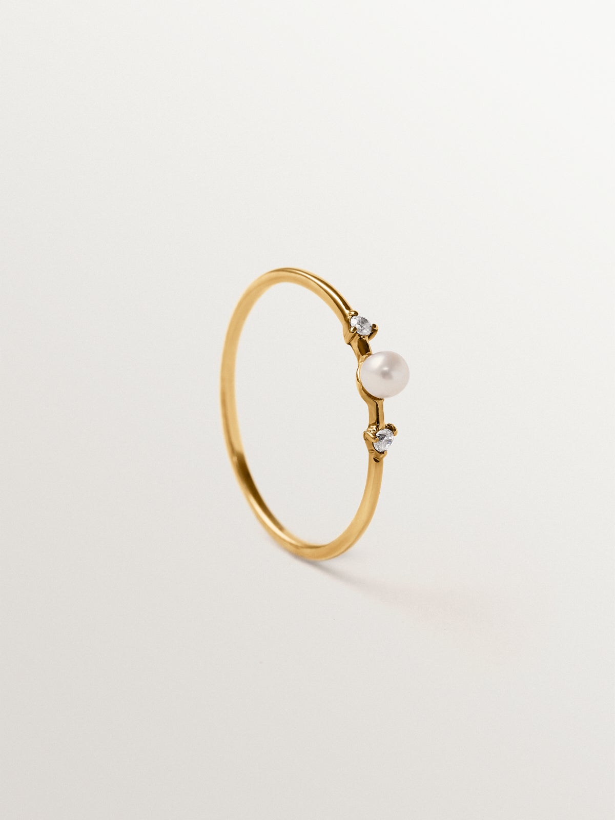 925 silver ring plated in 18K yellow gold with pearl and white topaz