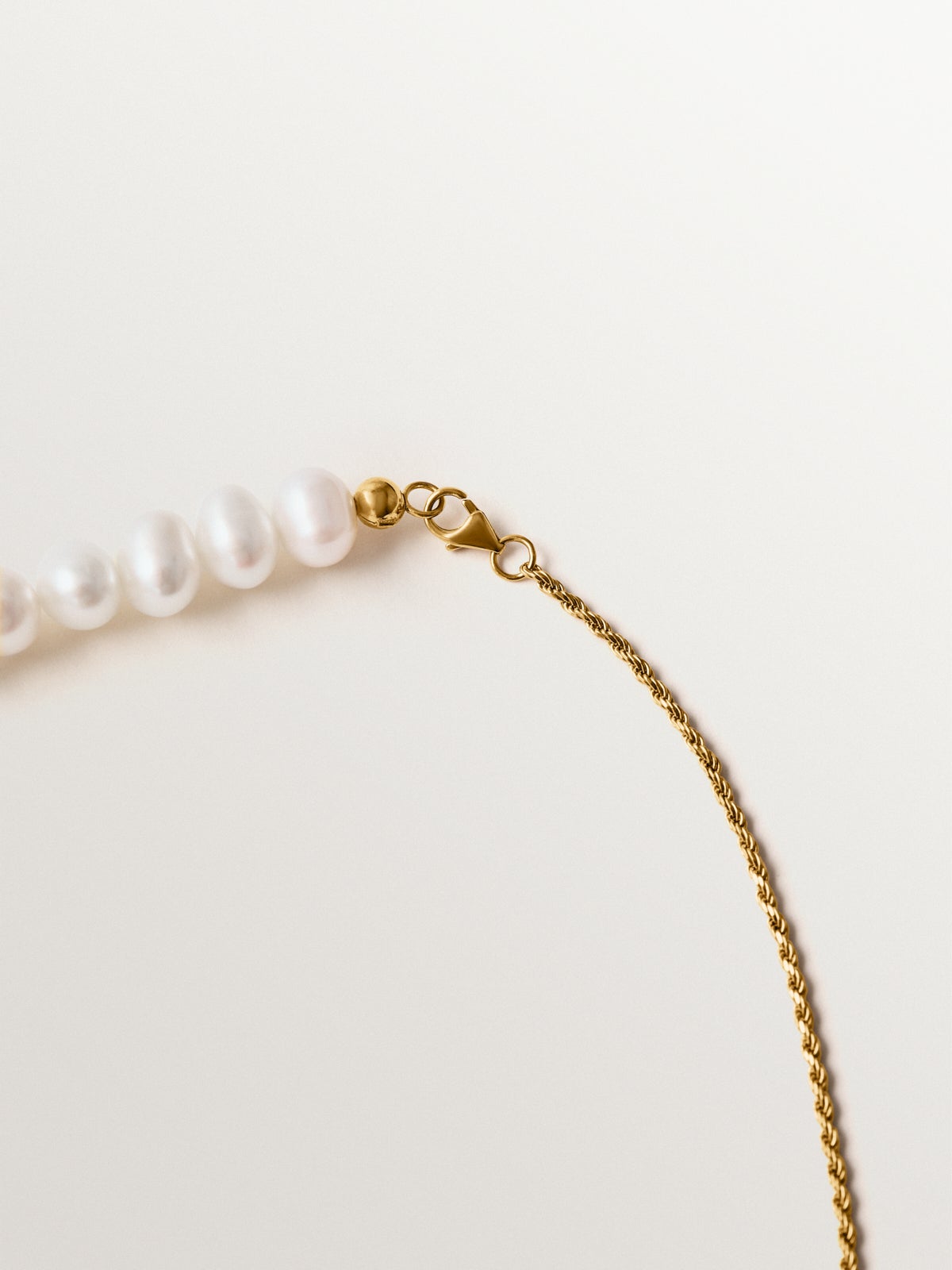 925 silver necklace plated in 18K yellow gold with pearls