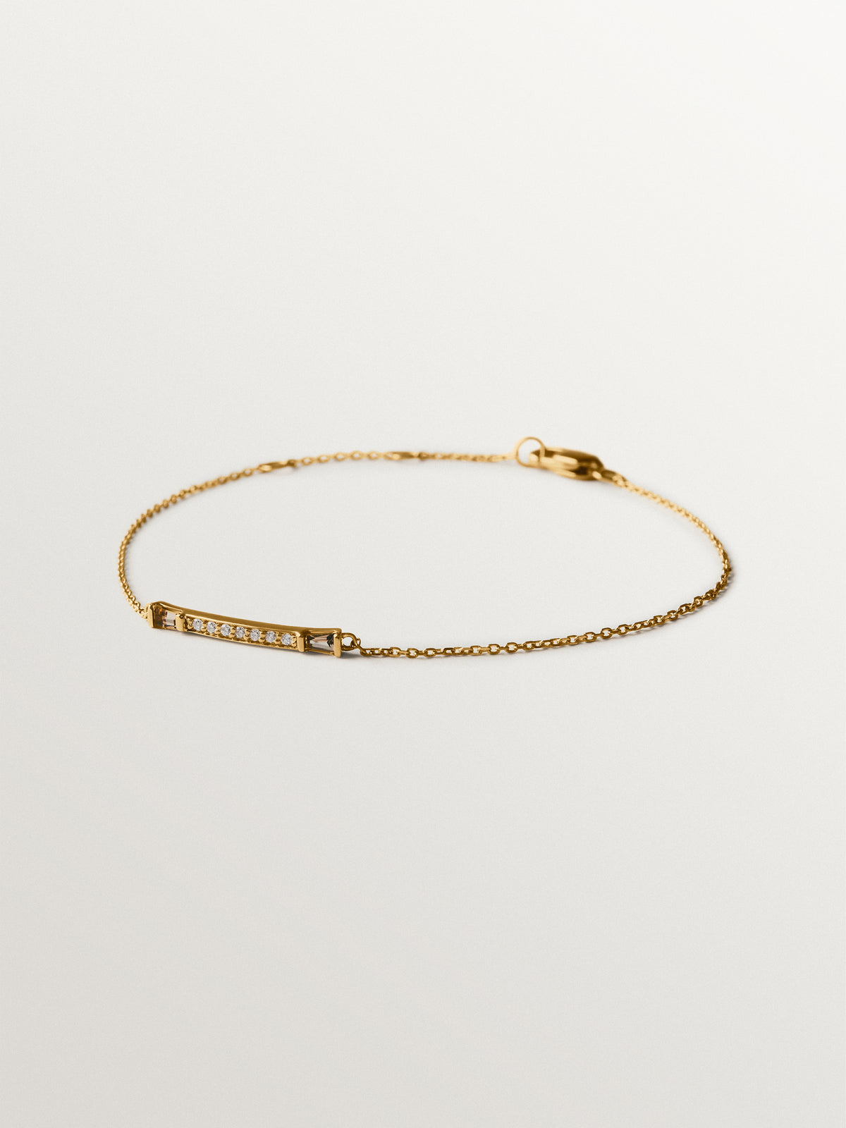 9K yellow gold bracelet with diamonds and brown quartz