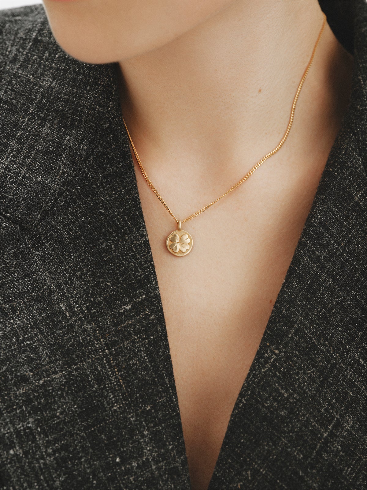 925 silver medal charm plated in 18K yellow gold and clover shape