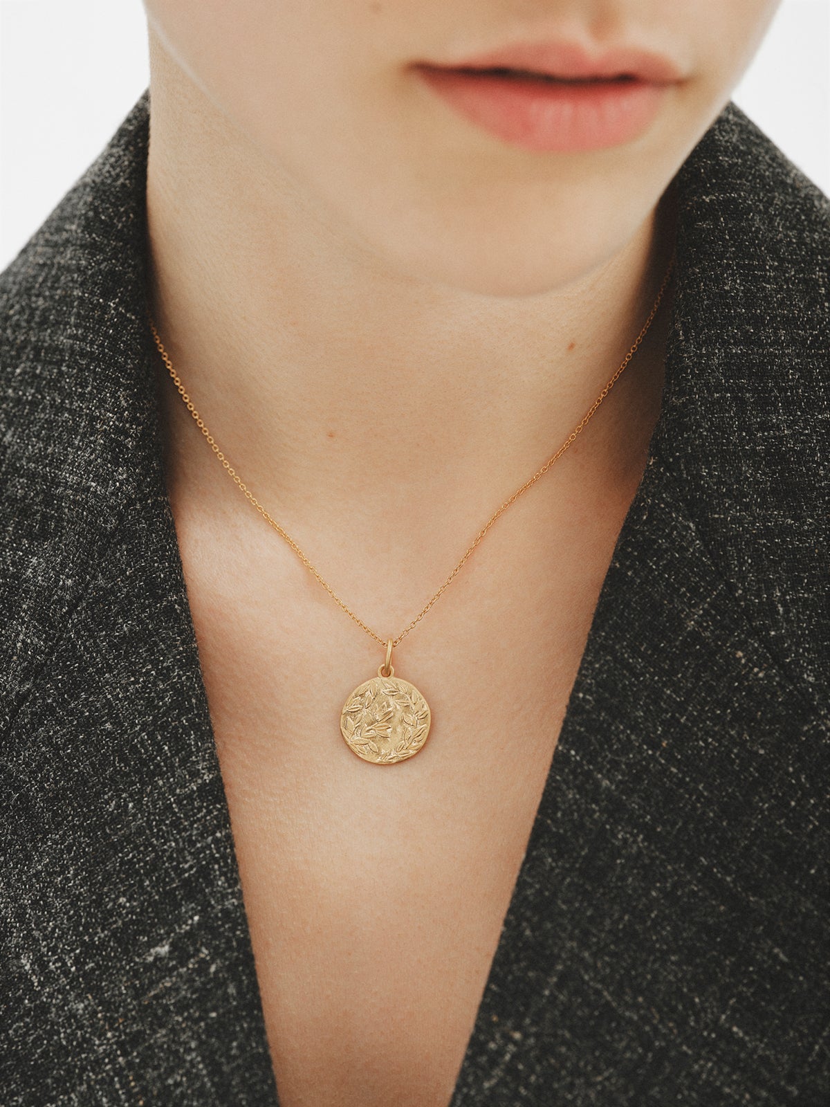 925 silver medal charm plated in 18K yellow gold