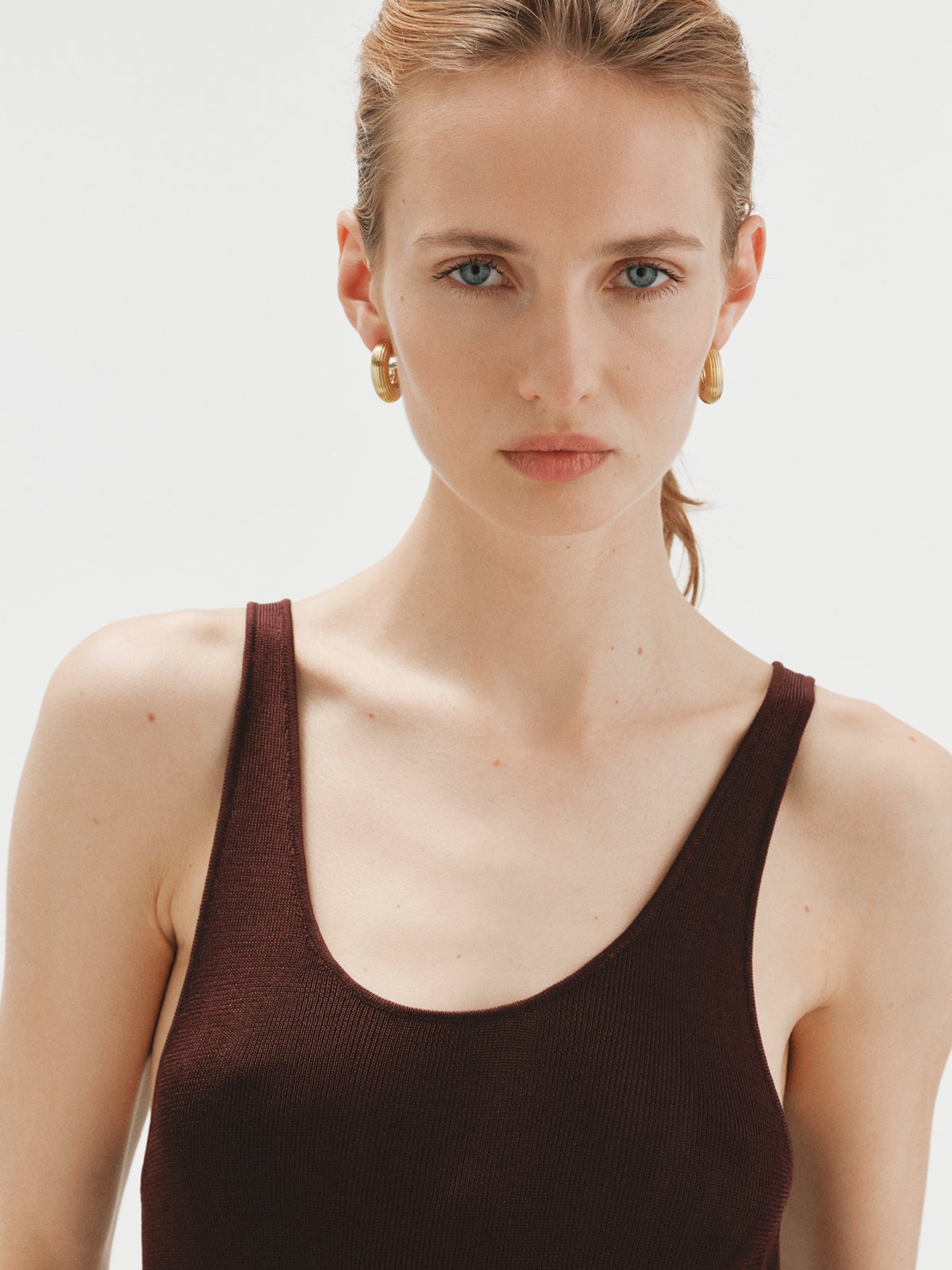 925 silver hoop earrings plated in 18K yellow gold with texture