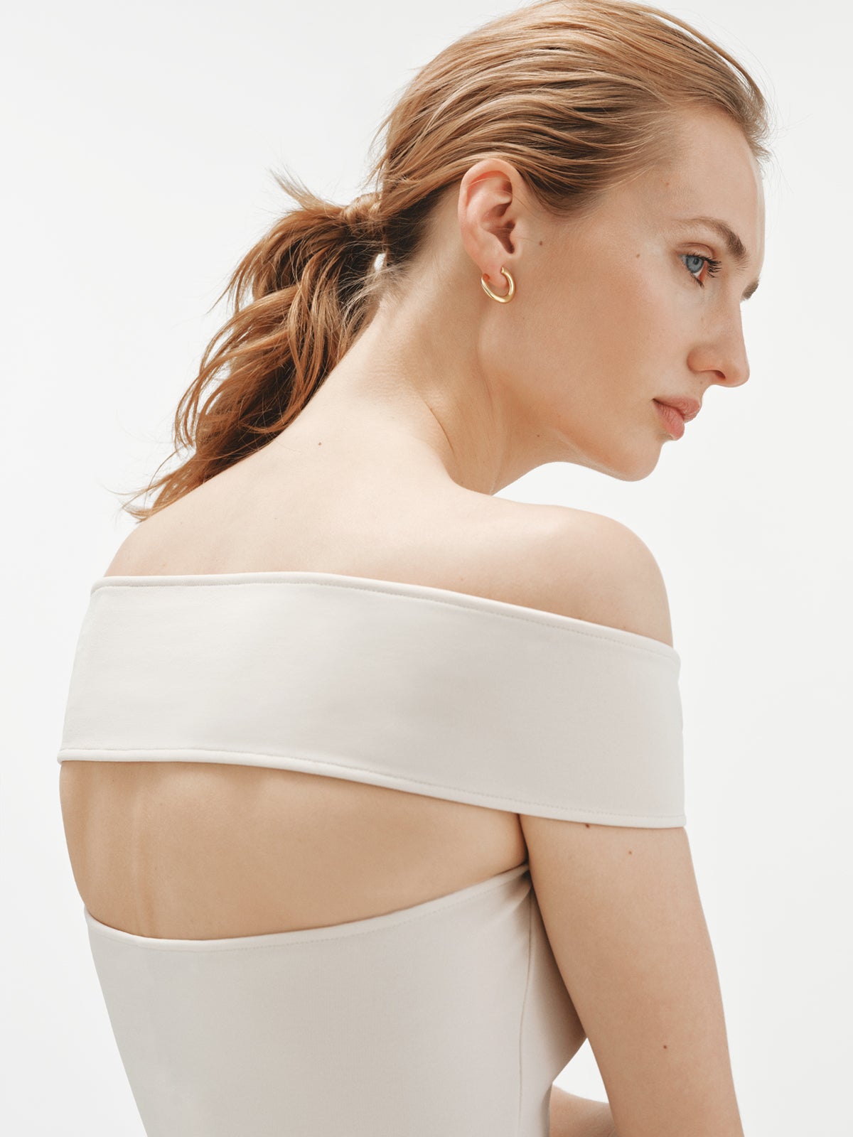 925 silver hoop earrings plated in 18K yellow gold with irregular shape