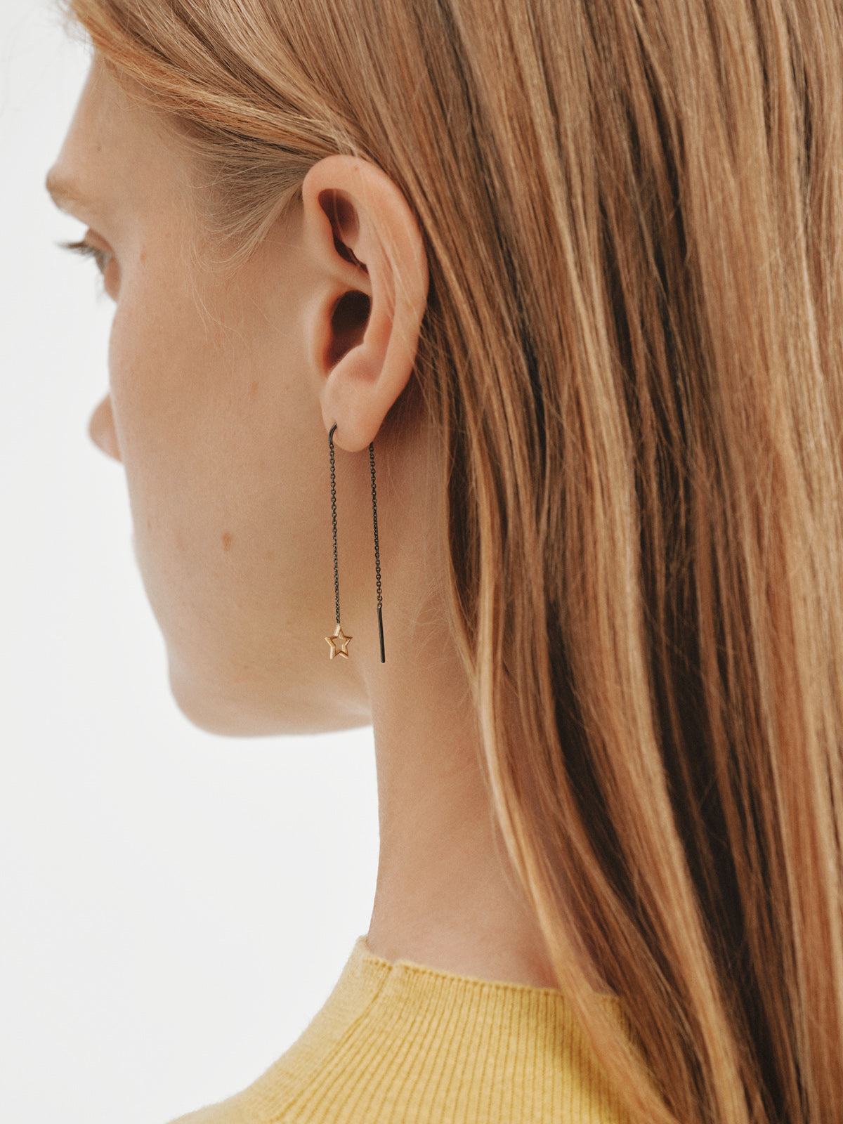 Long two-tone star earrings in 925 sterling silver with 18K gold plating