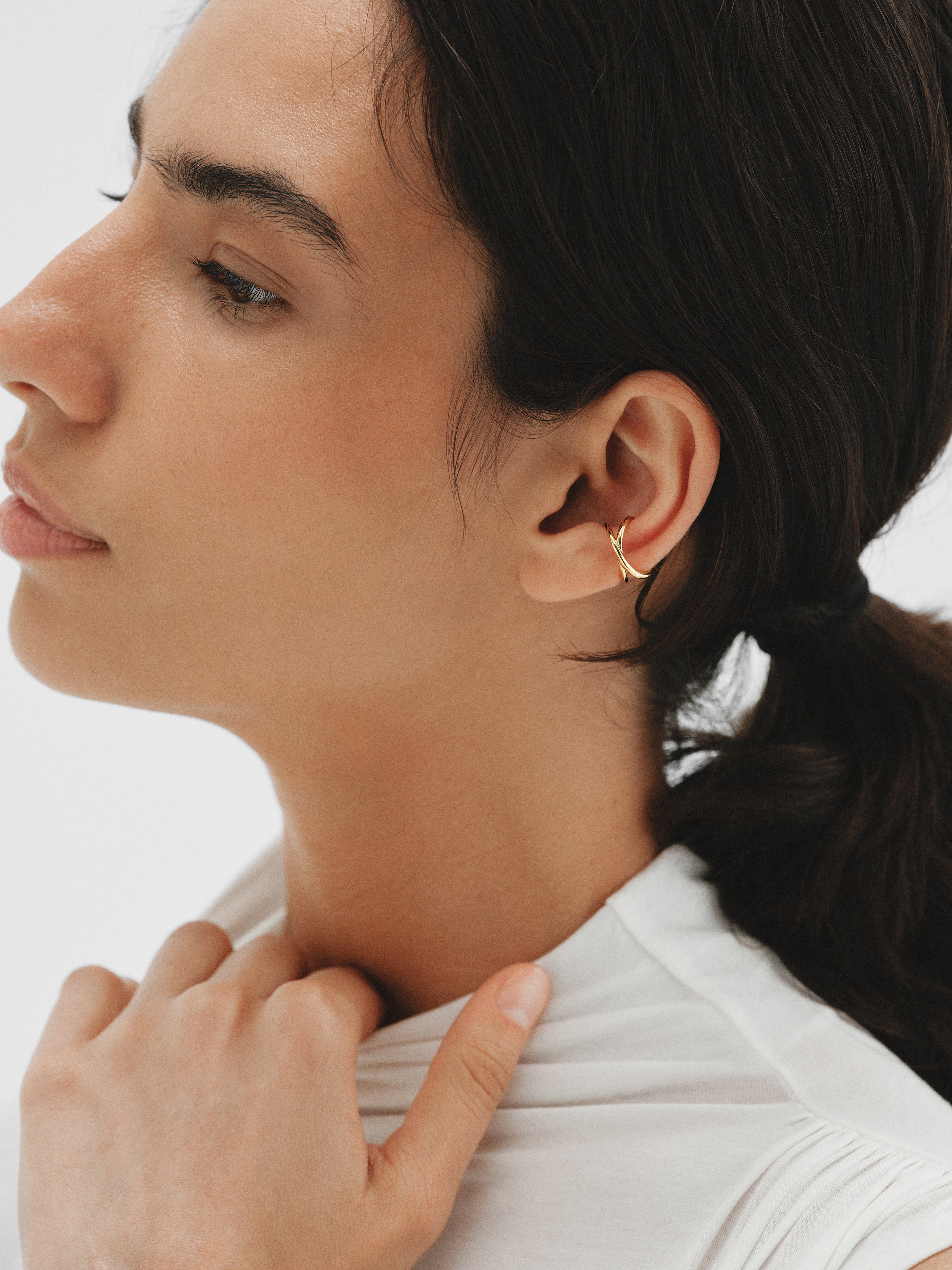 925 silver crossed earcuff plated in 18K yellow gold